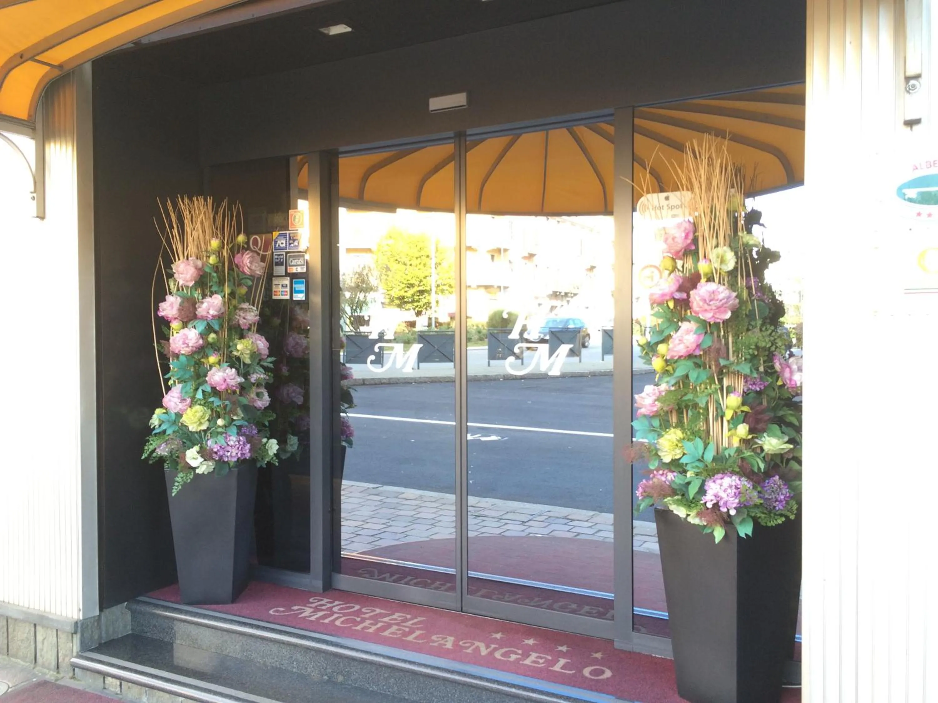Facade/entrance in Hotel Michelangelo