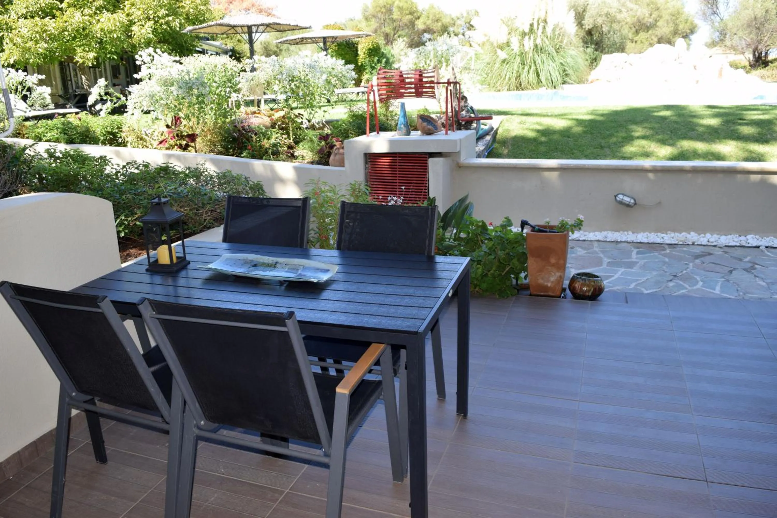 Patio in Simatos αpARTments & Studios