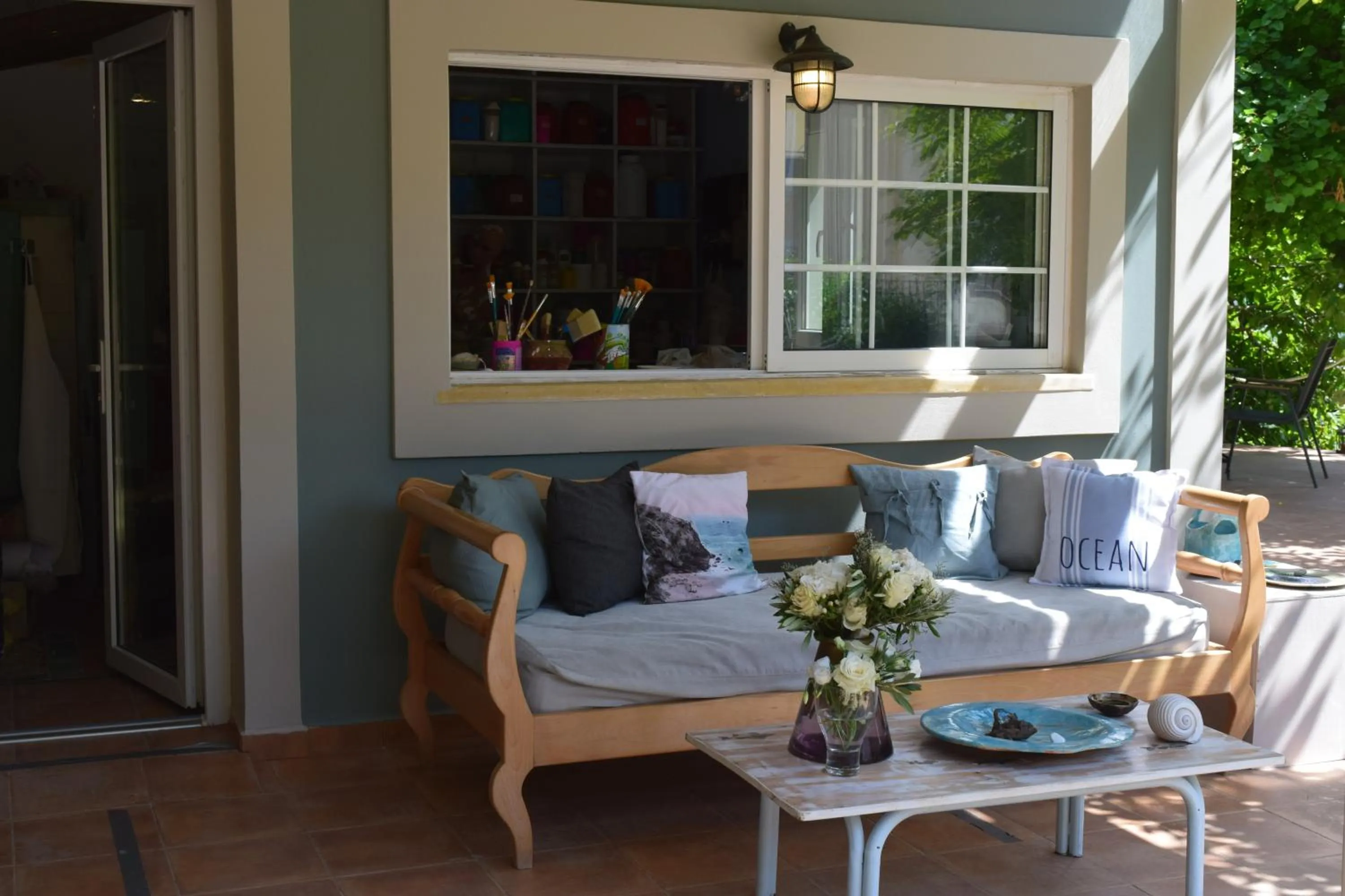 Patio in Simatos αpARTments & Studios