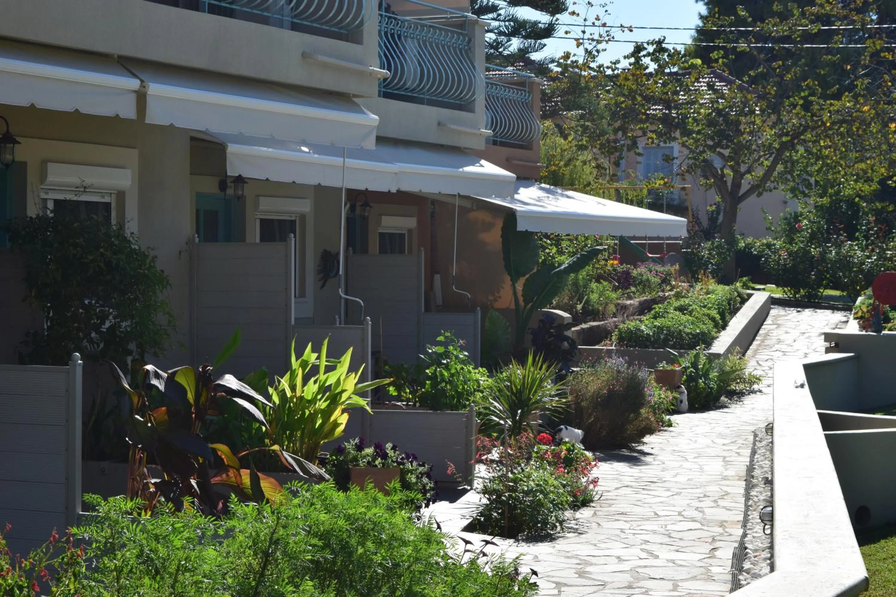 Property building in Simatos αpARTments & Studios