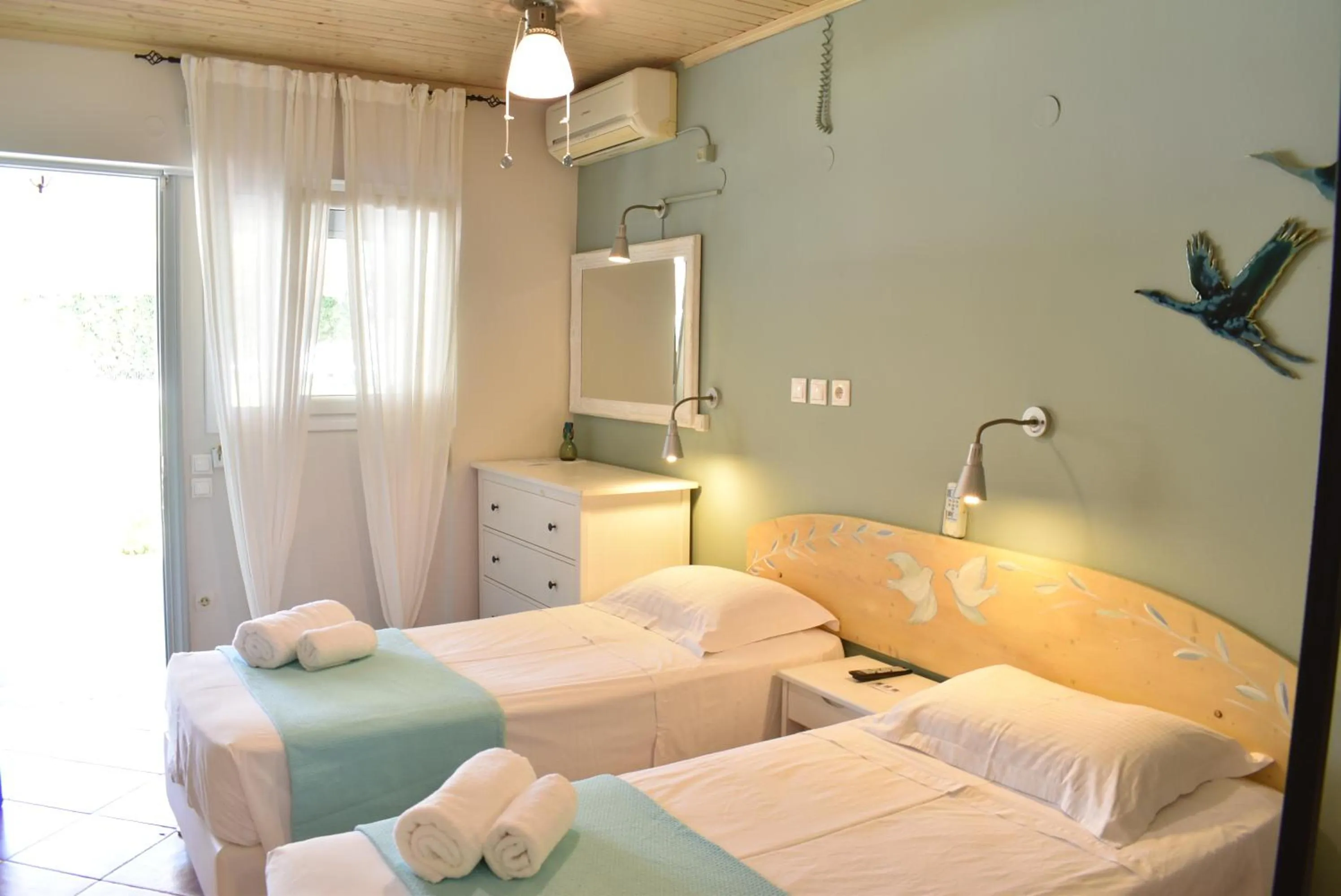 Bedroom in Simatos αpARTments & Studios