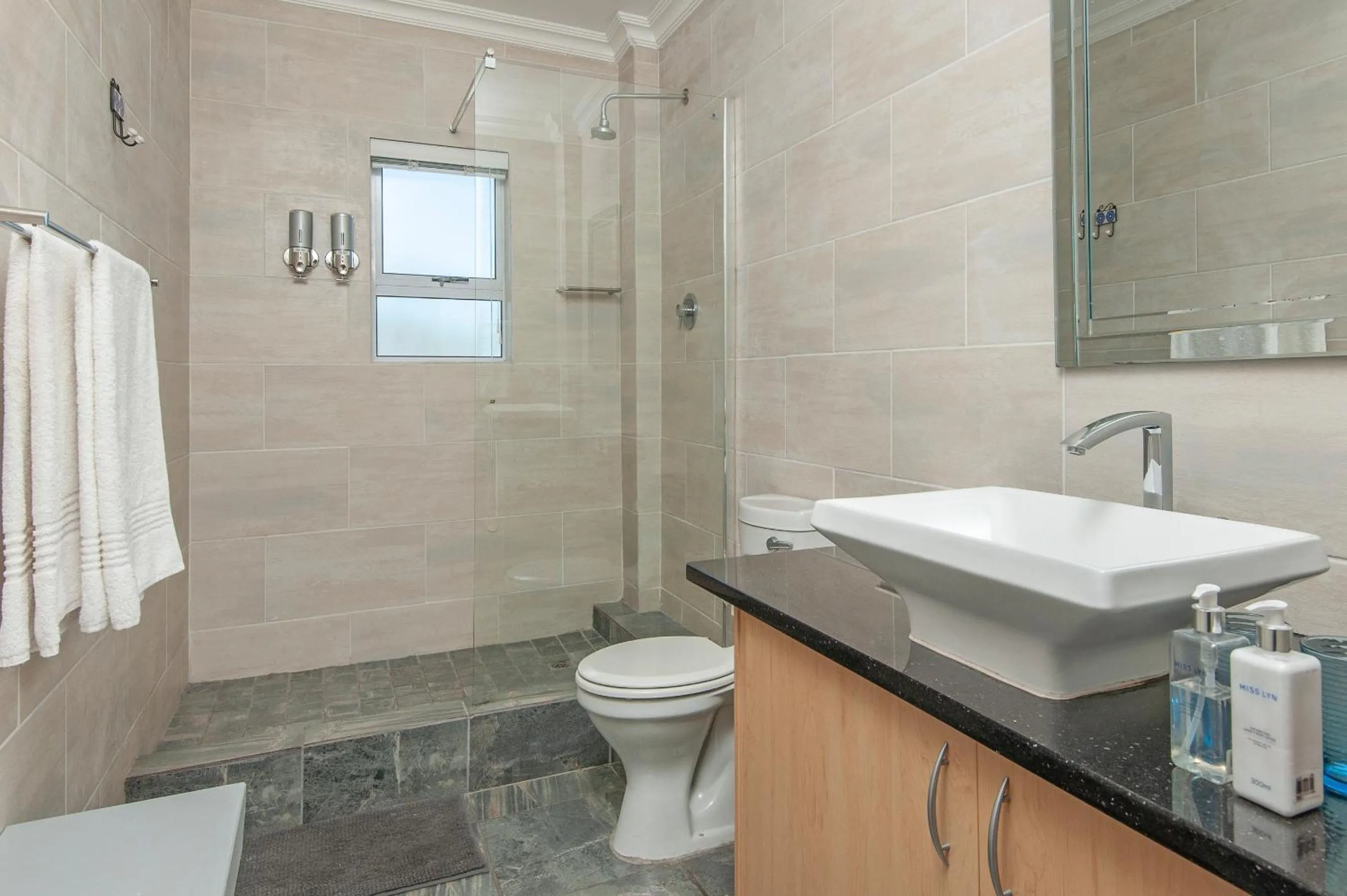 Shower in Oude Schuur Boutique Guesthouse