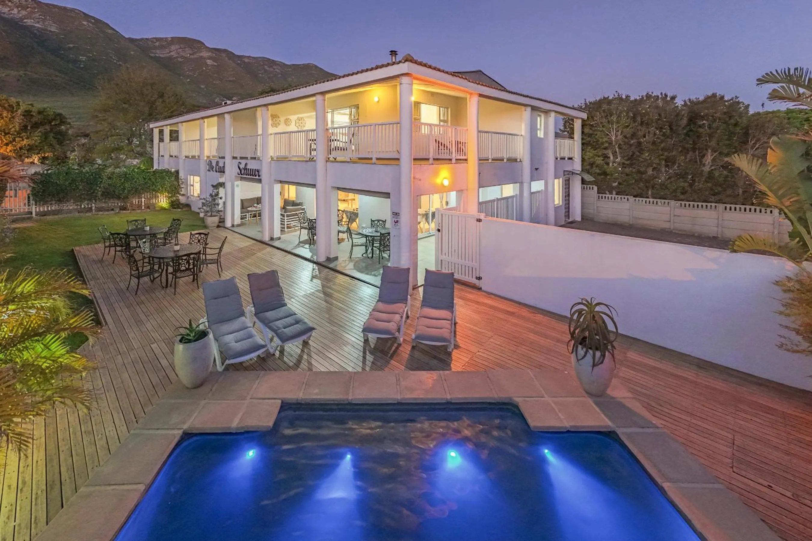 Night in Oude Schuur Boutique Guesthouse