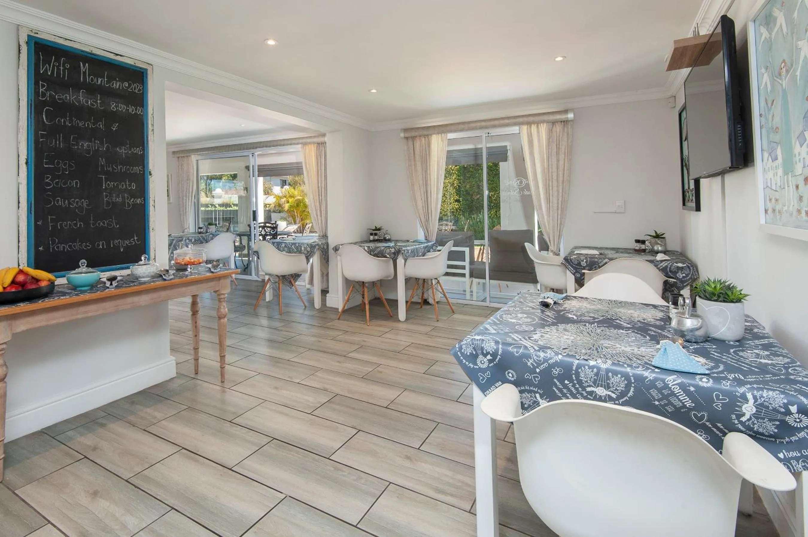 Breakfast in Oude Schuur Boutique Guesthouse