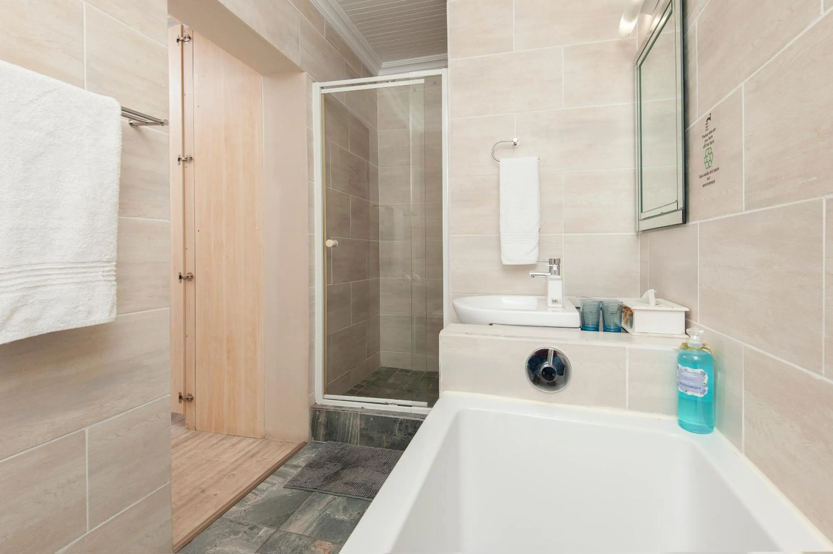 Shower in Oude Schuur Boutique Guesthouse