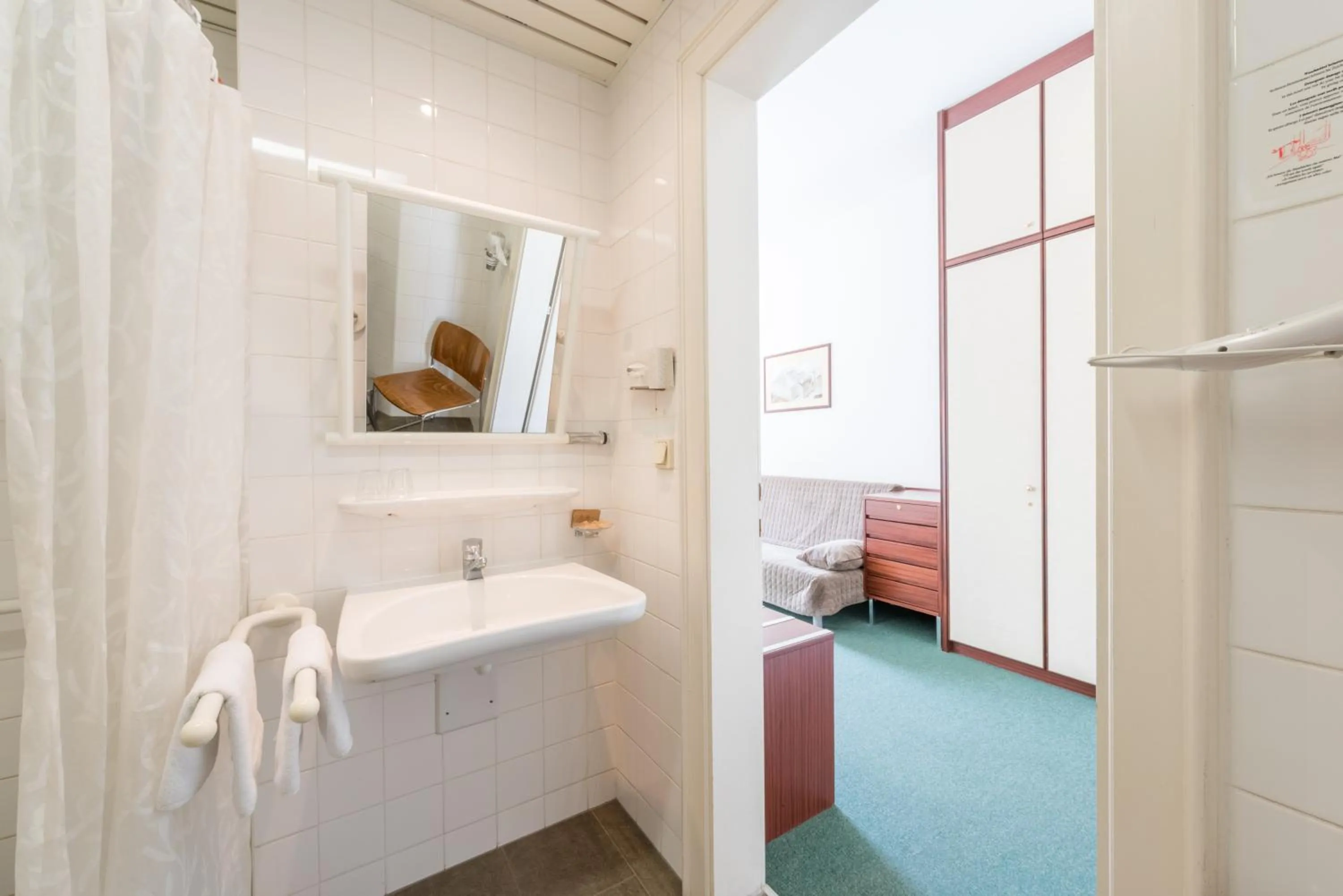 Bathroom in Benediktushaus im Schottenstift