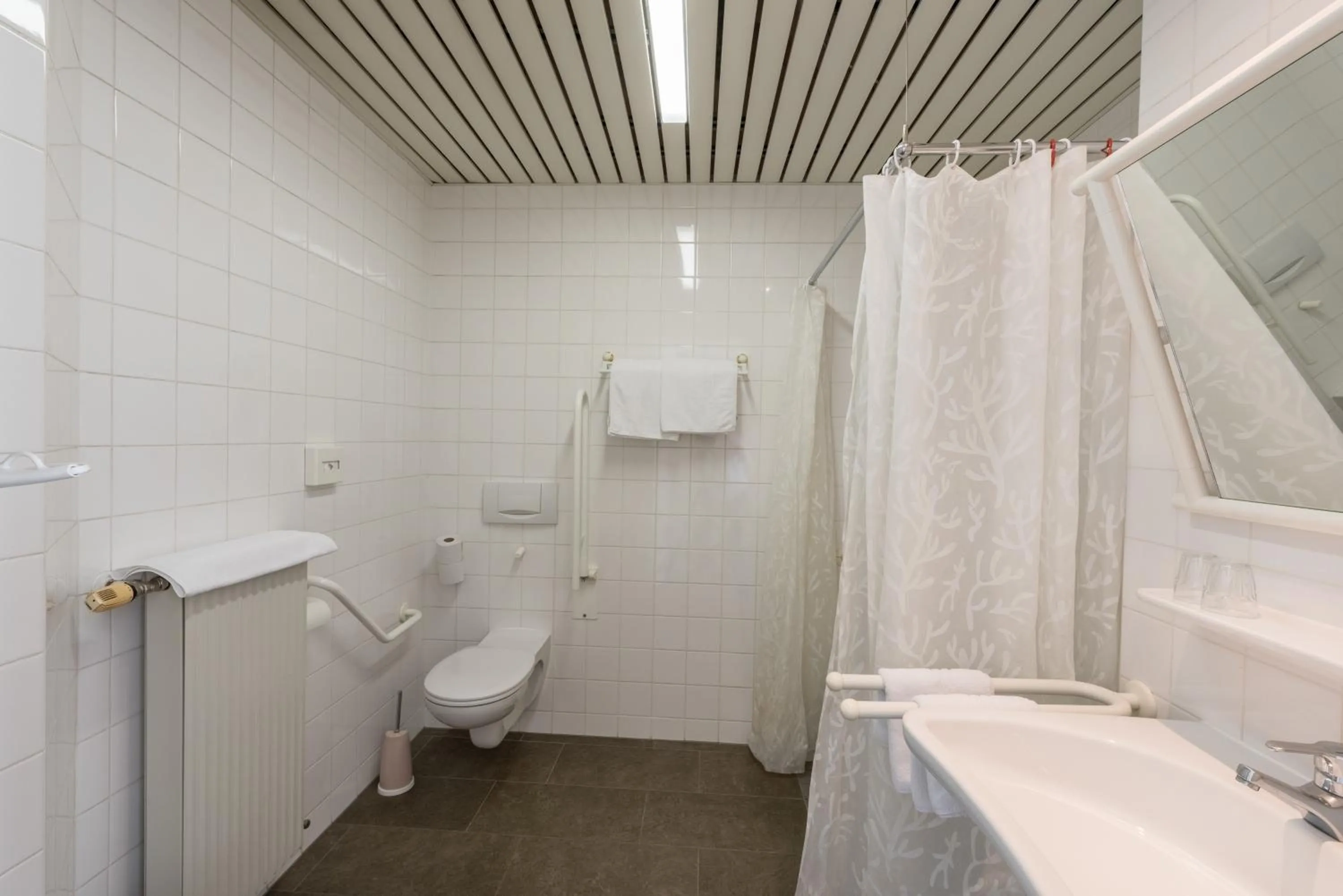 Bathroom in Benediktushaus im Schottenstift