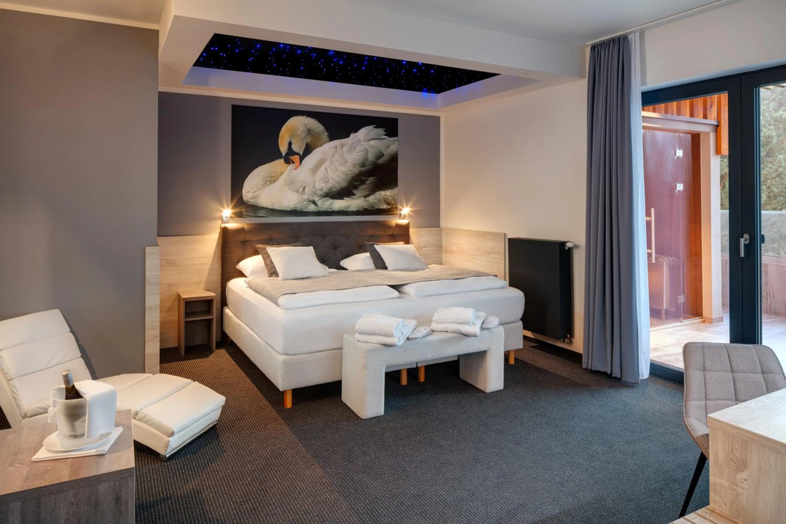 Bed in Hotel Atlantis