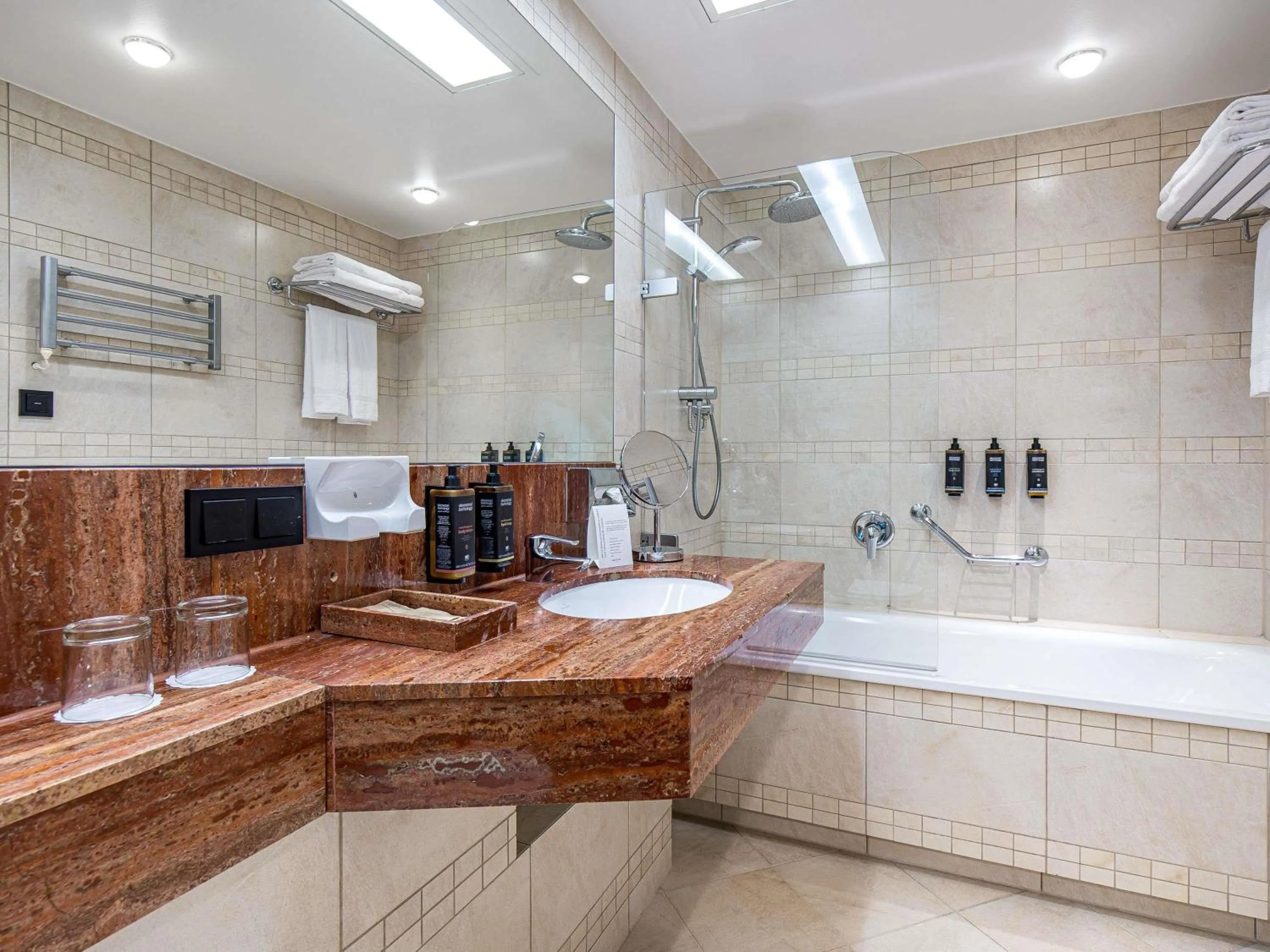 Bedroom in Mercure Palanga Vanagupe Resort & SPA