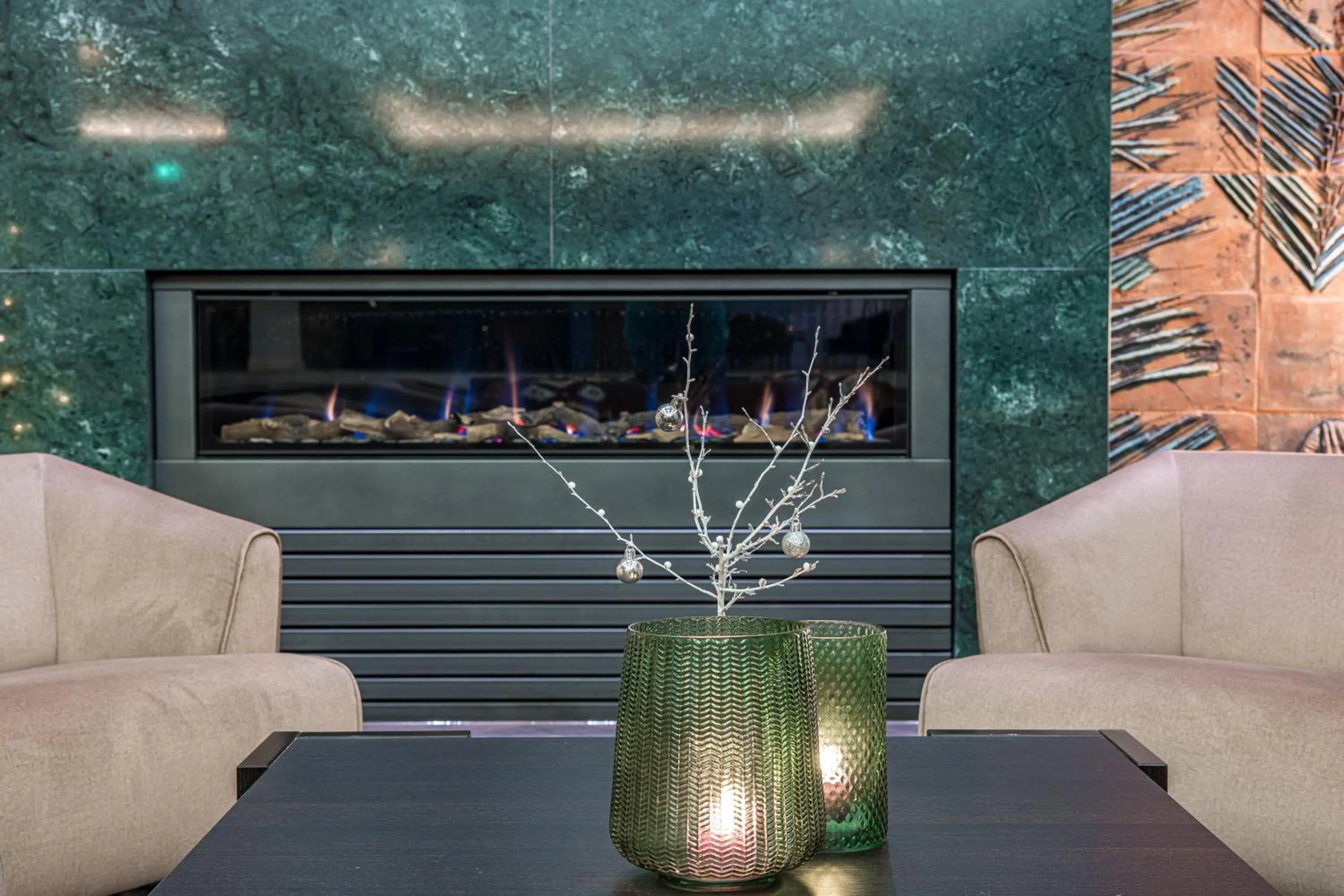 Communal lounge/ TV room in Mercure Palanga Vanagupe Resort & SPA