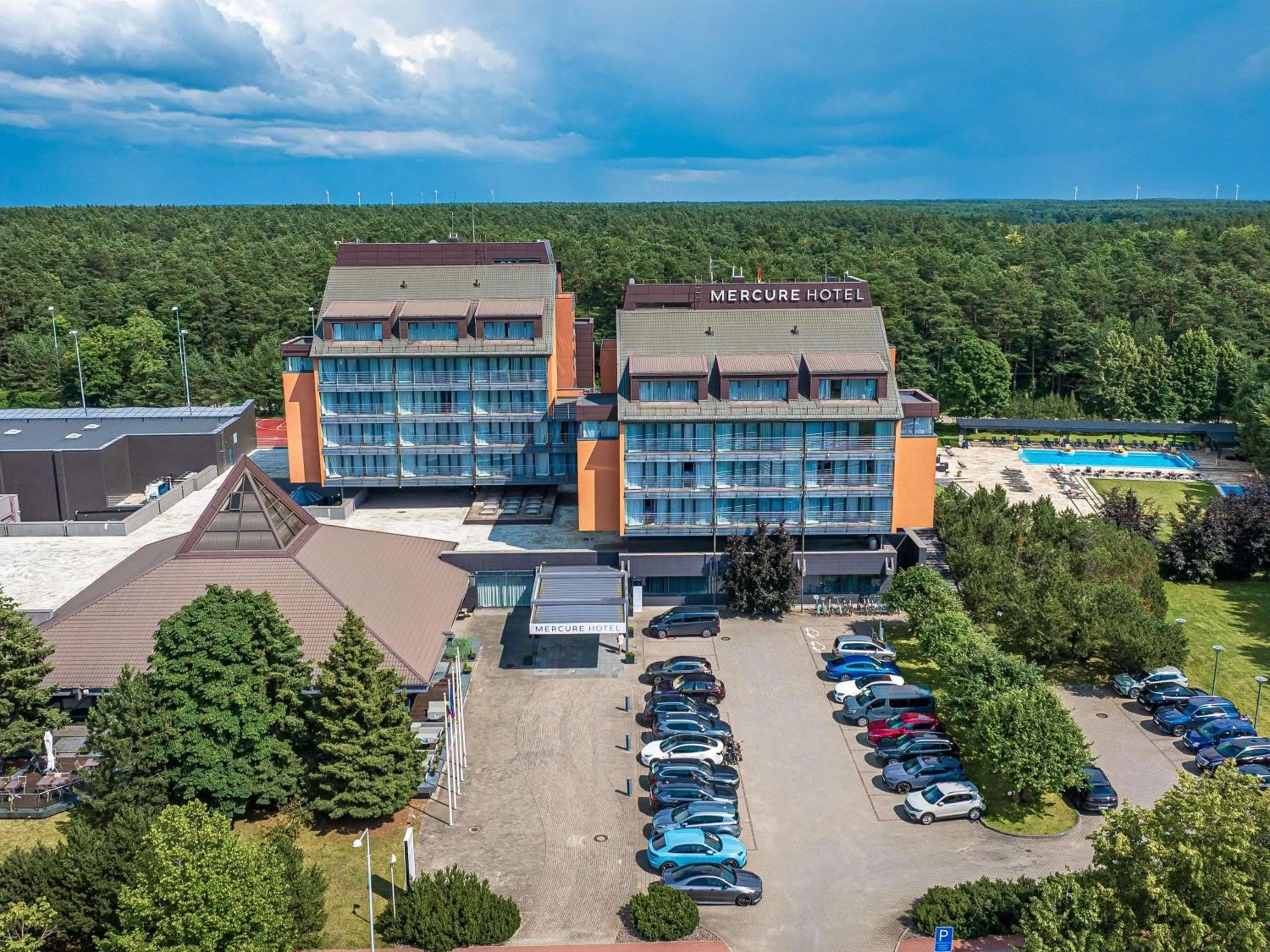 Property building in Mercure Palanga Vanagupe Resort & SPA
