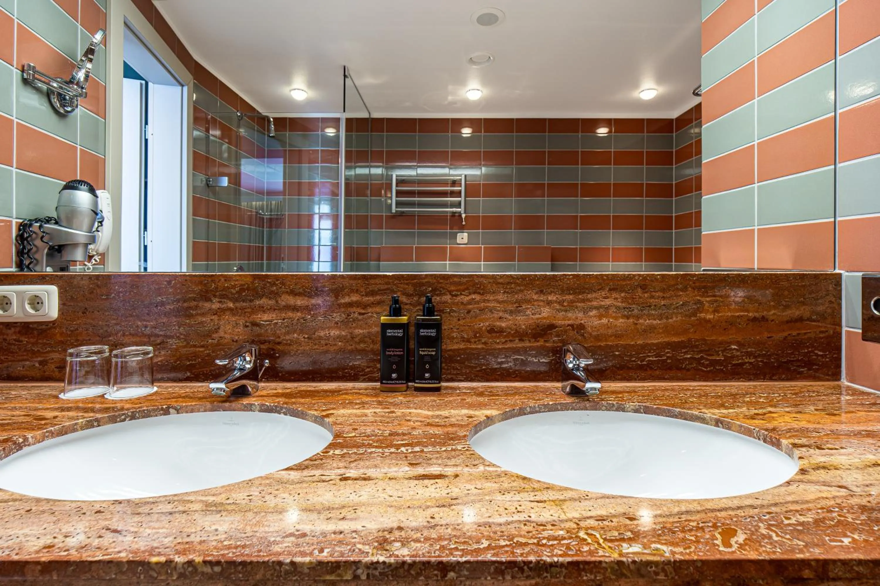 Shower in Mercure Palanga Vanagupe Resort & SPA