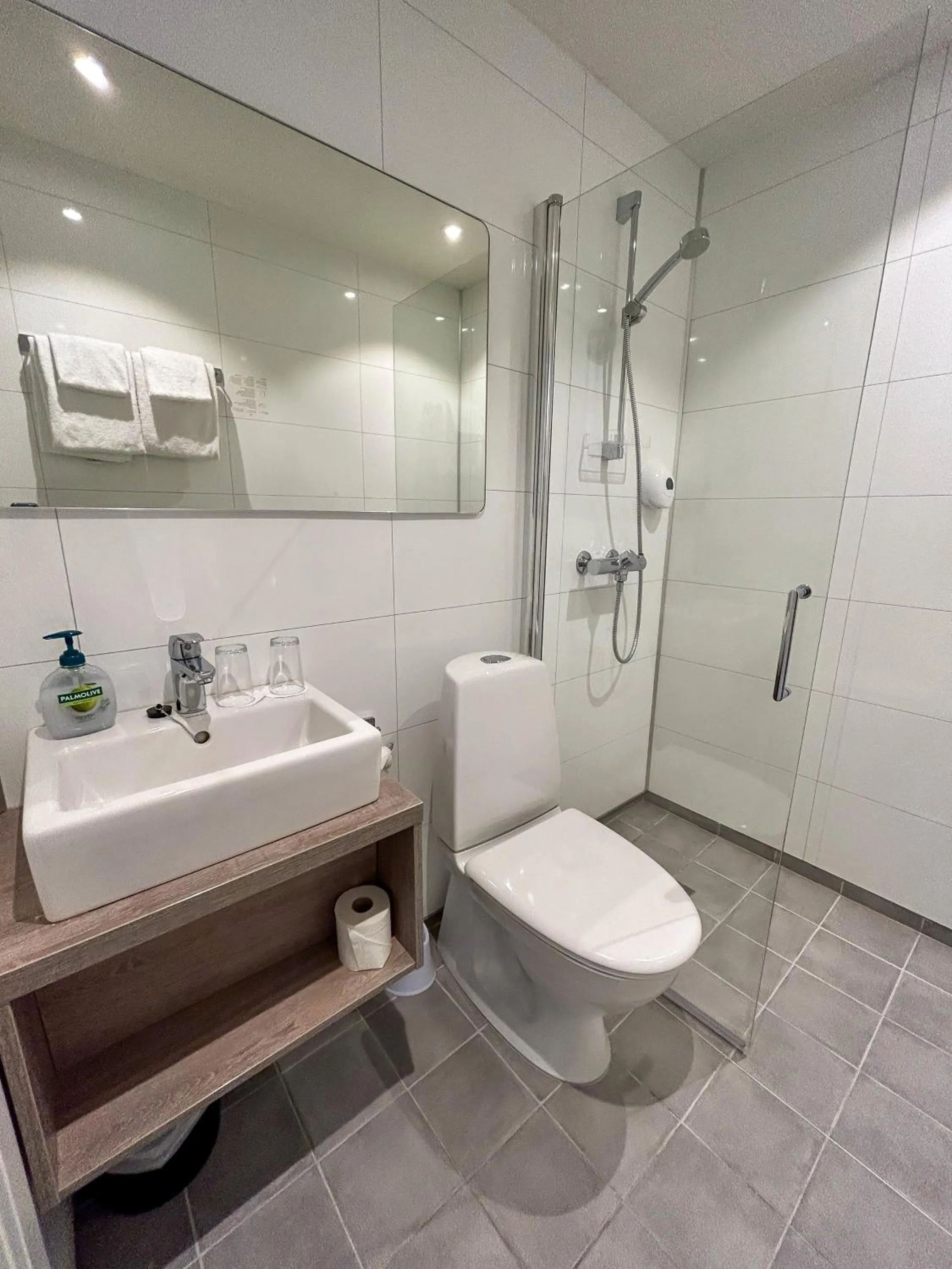 Shower in Lærdal Hotel