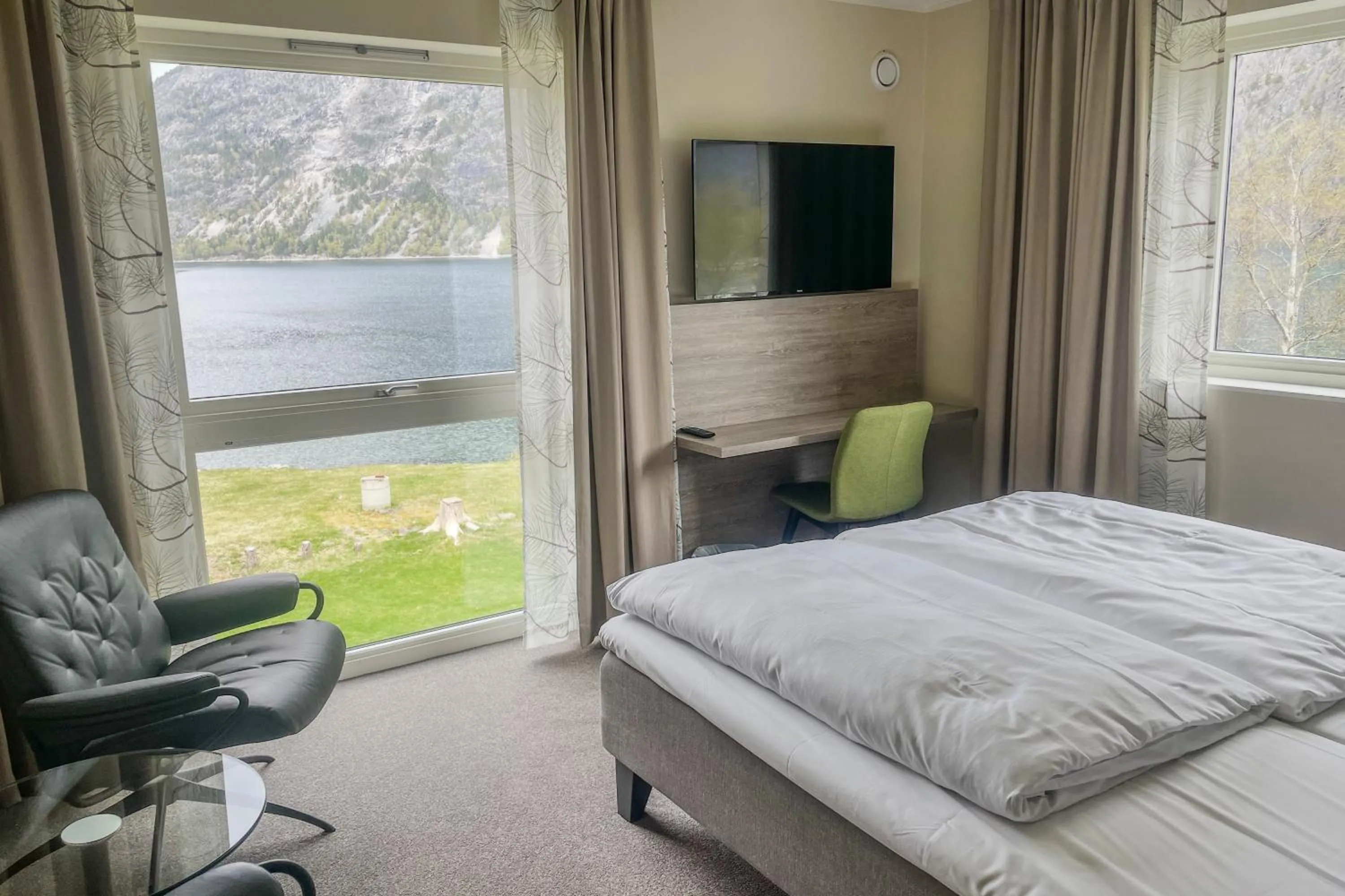 Garden view, Bed in Lærdal Hotel