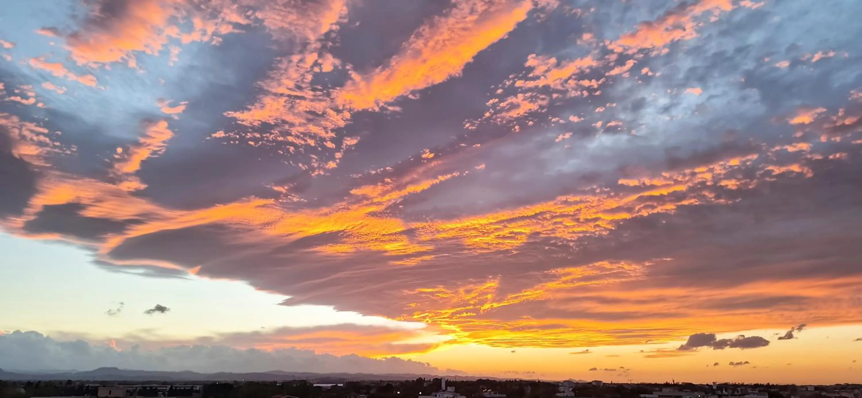 Sunset in Hotel Harmony con Piscina panoramica