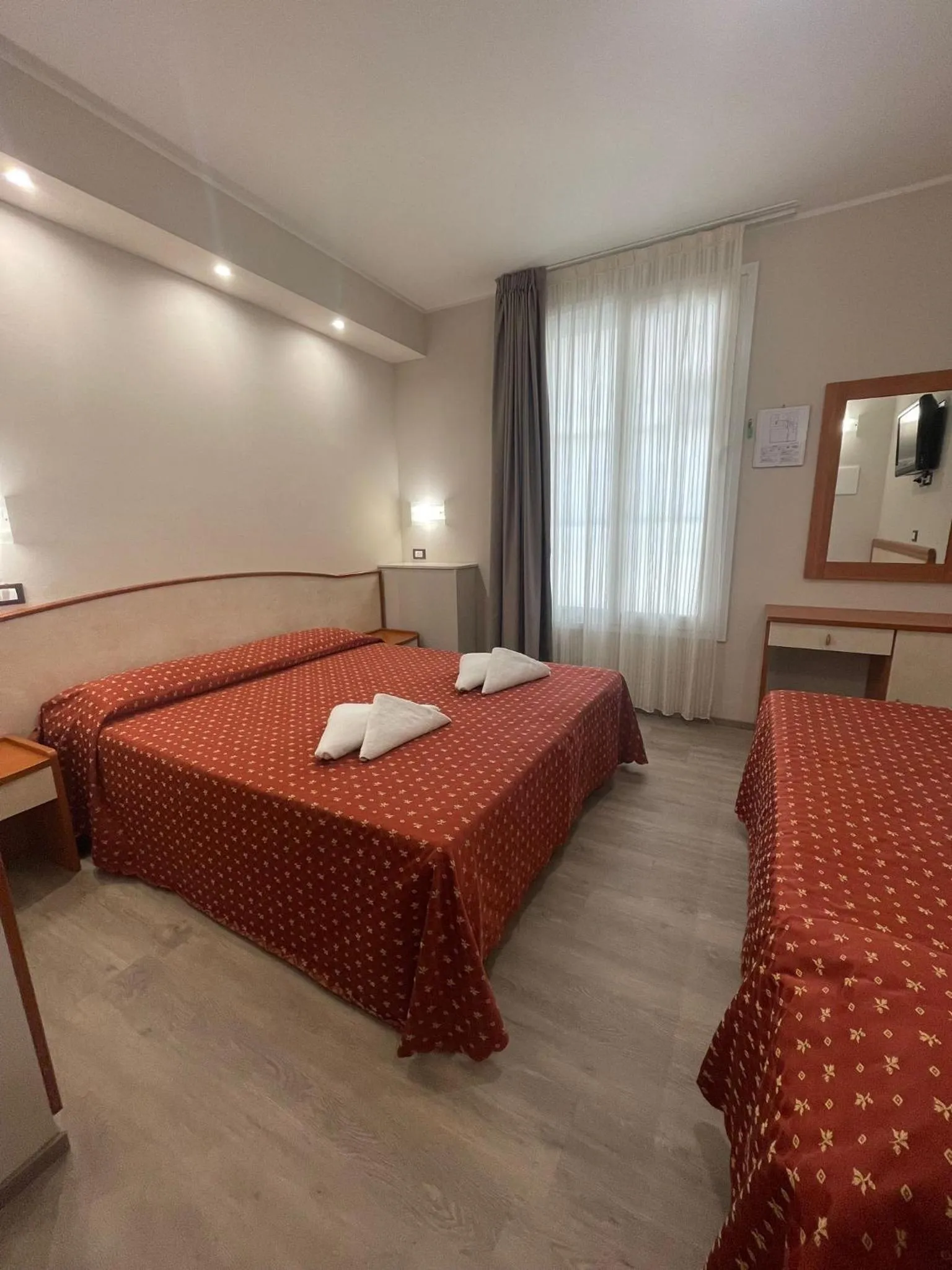 Bed in Hotel Harmony con Piscina panoramica