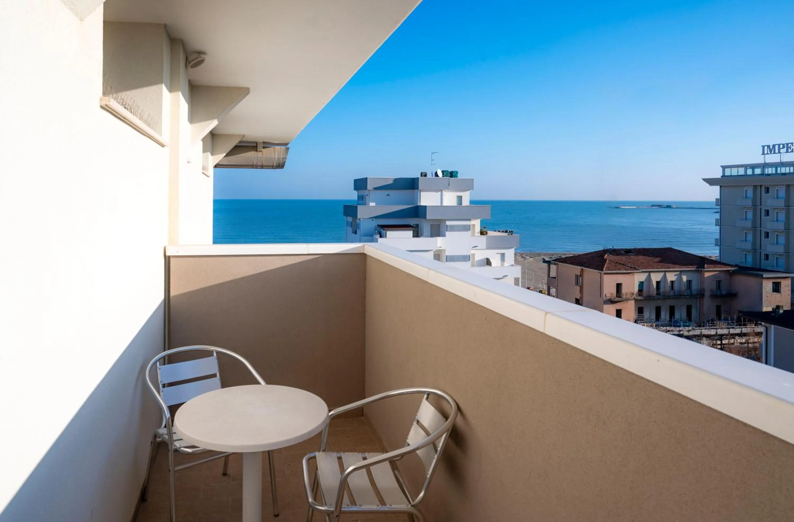 Balcony/Terrace in Hotel Harmony con Piscina panoramica