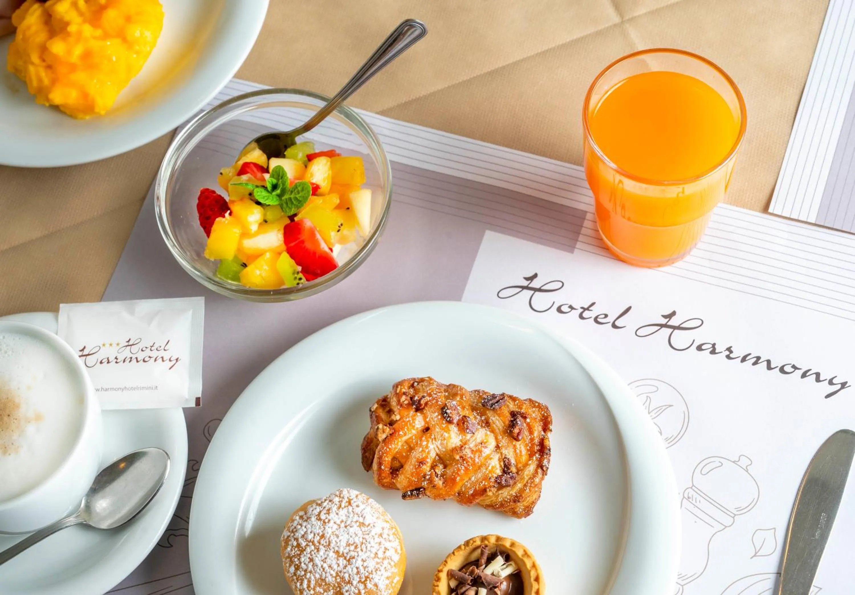 Breakfast in Hotel Harmony con Piscina panoramica