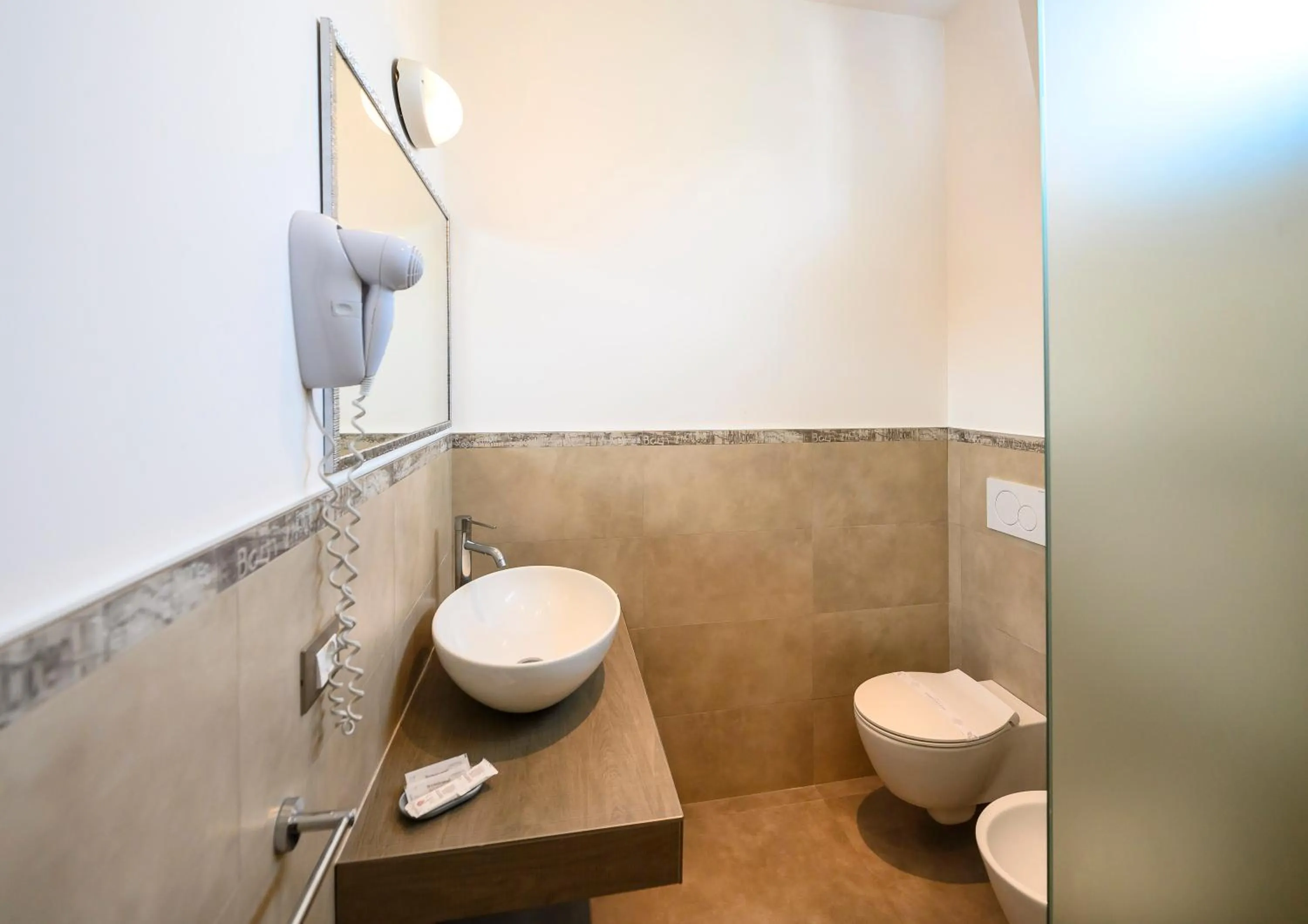 Bedroom in Hotel Harmony con Piscina panoramica