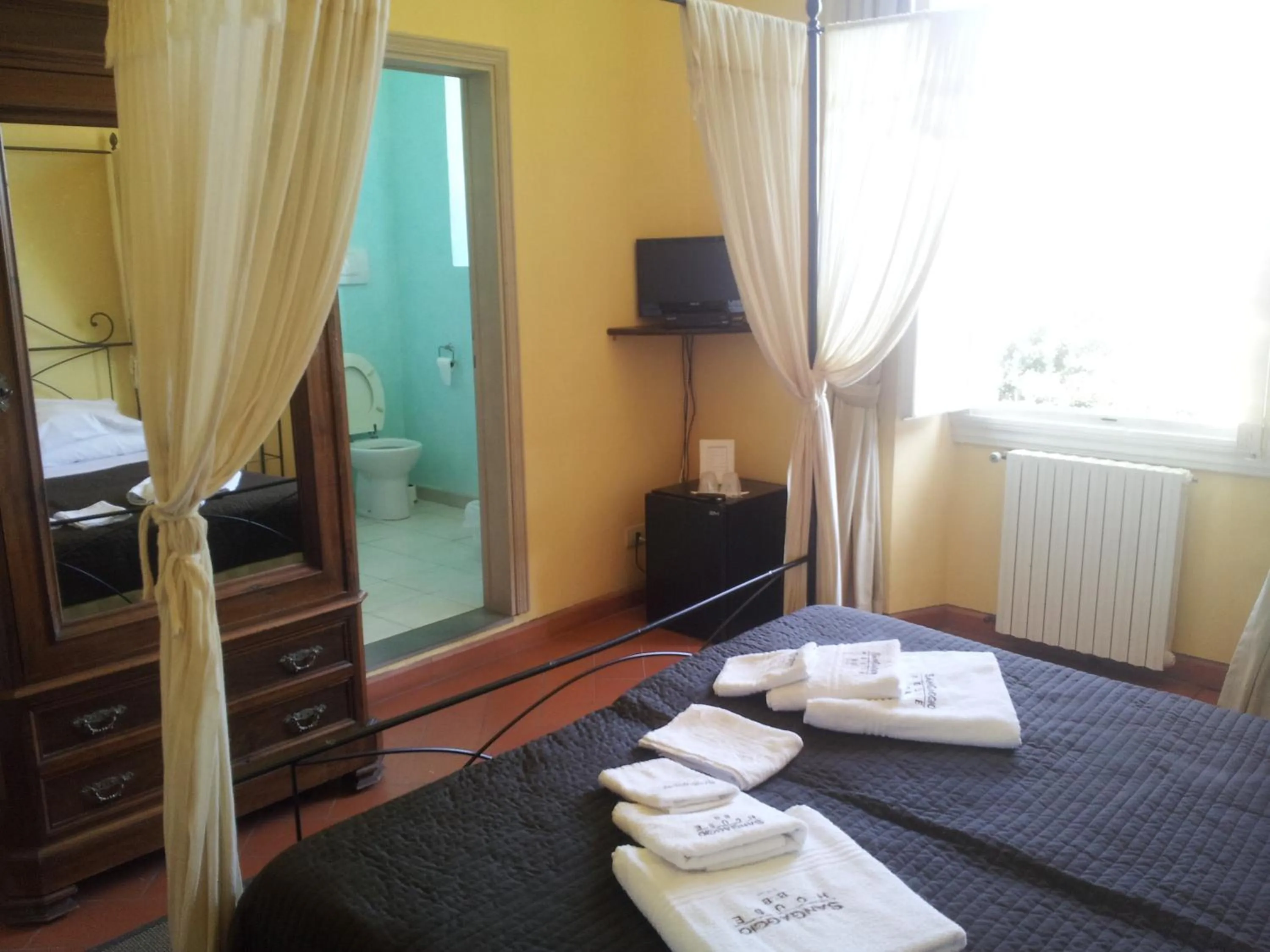 Bed in Sangaggio House B&B