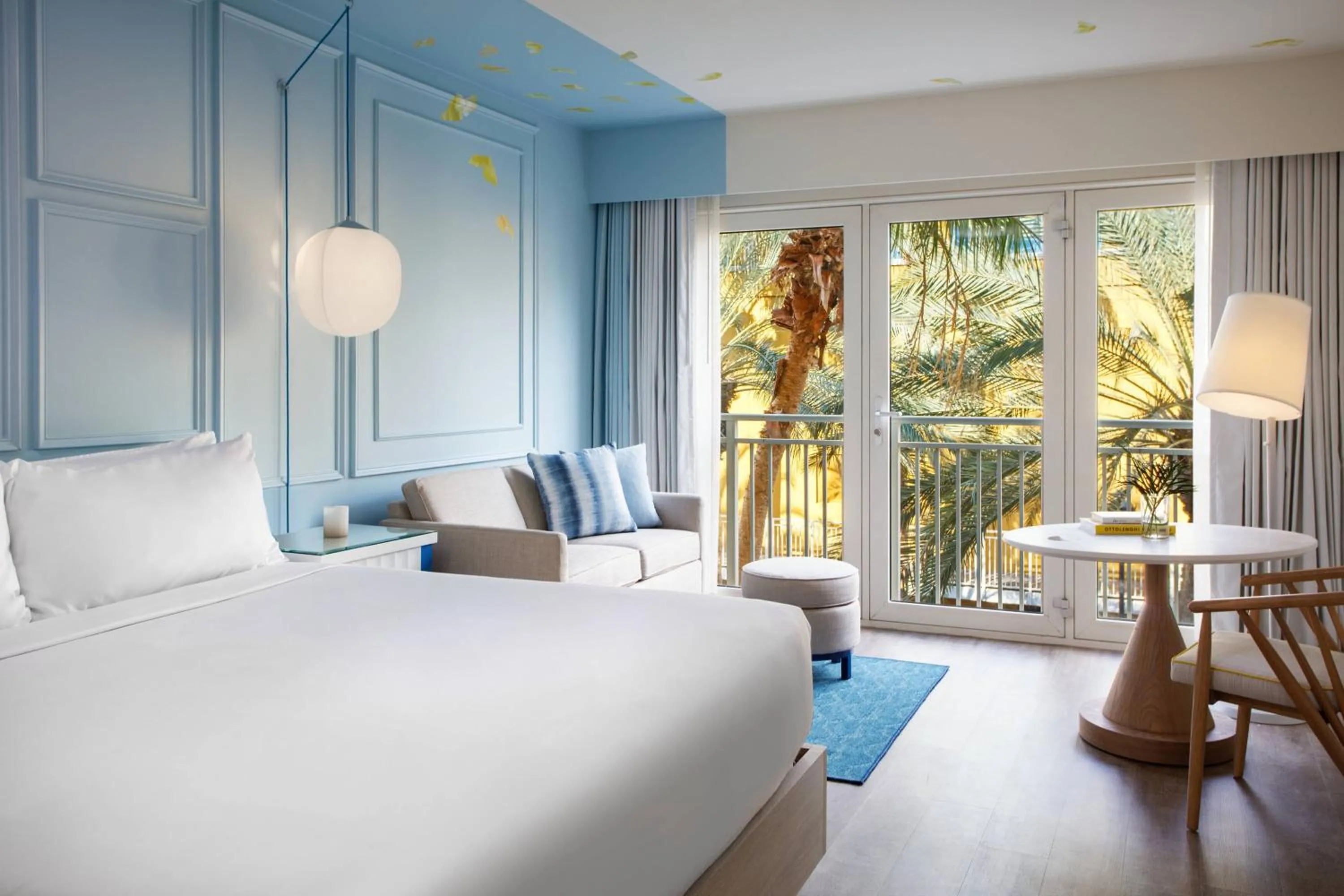 Photo of the whole room, Bed in Renaissance Wind Creek Curacao Resort