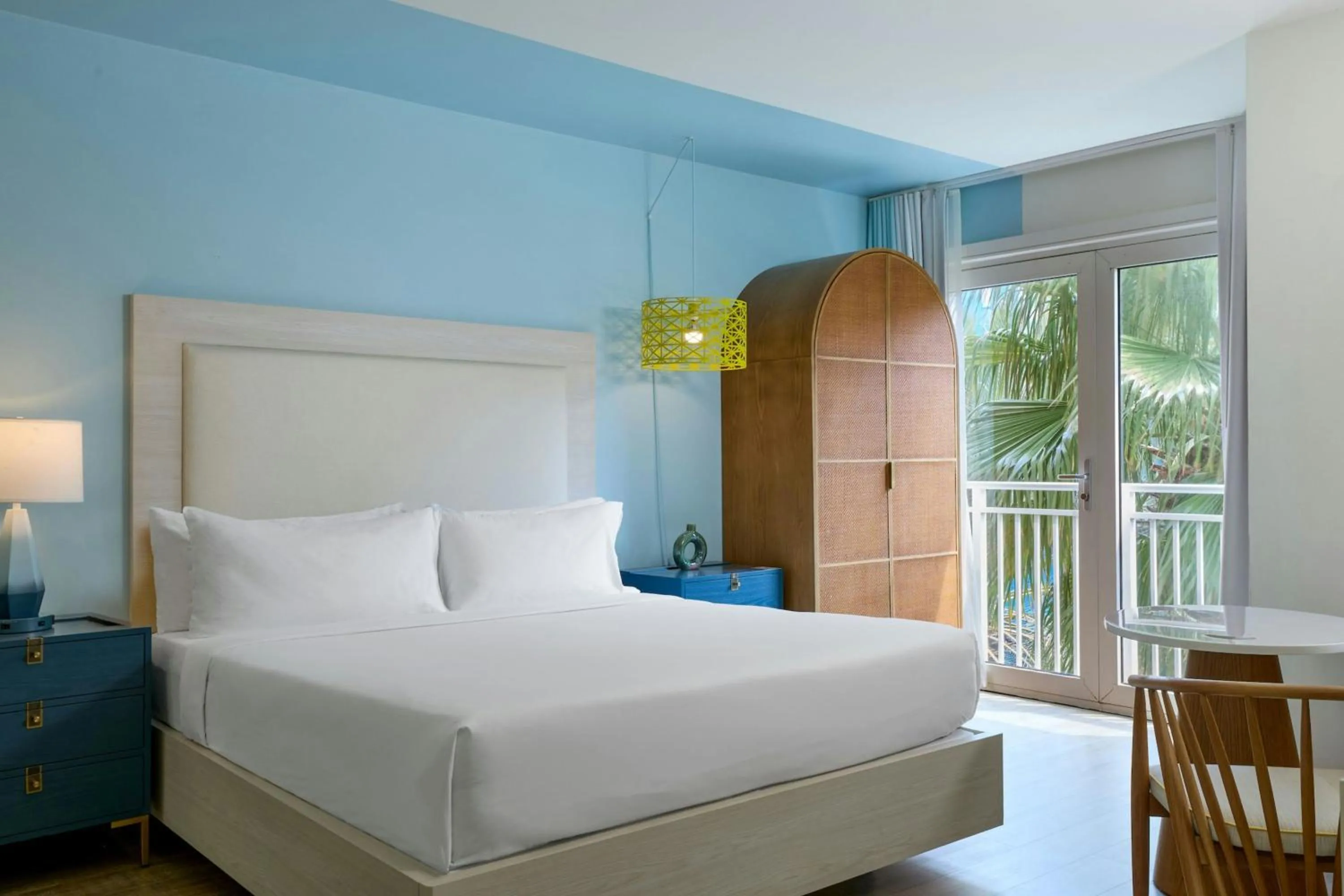 Bedroom, Bed in Renaissance Wind Creek Curacao Resort