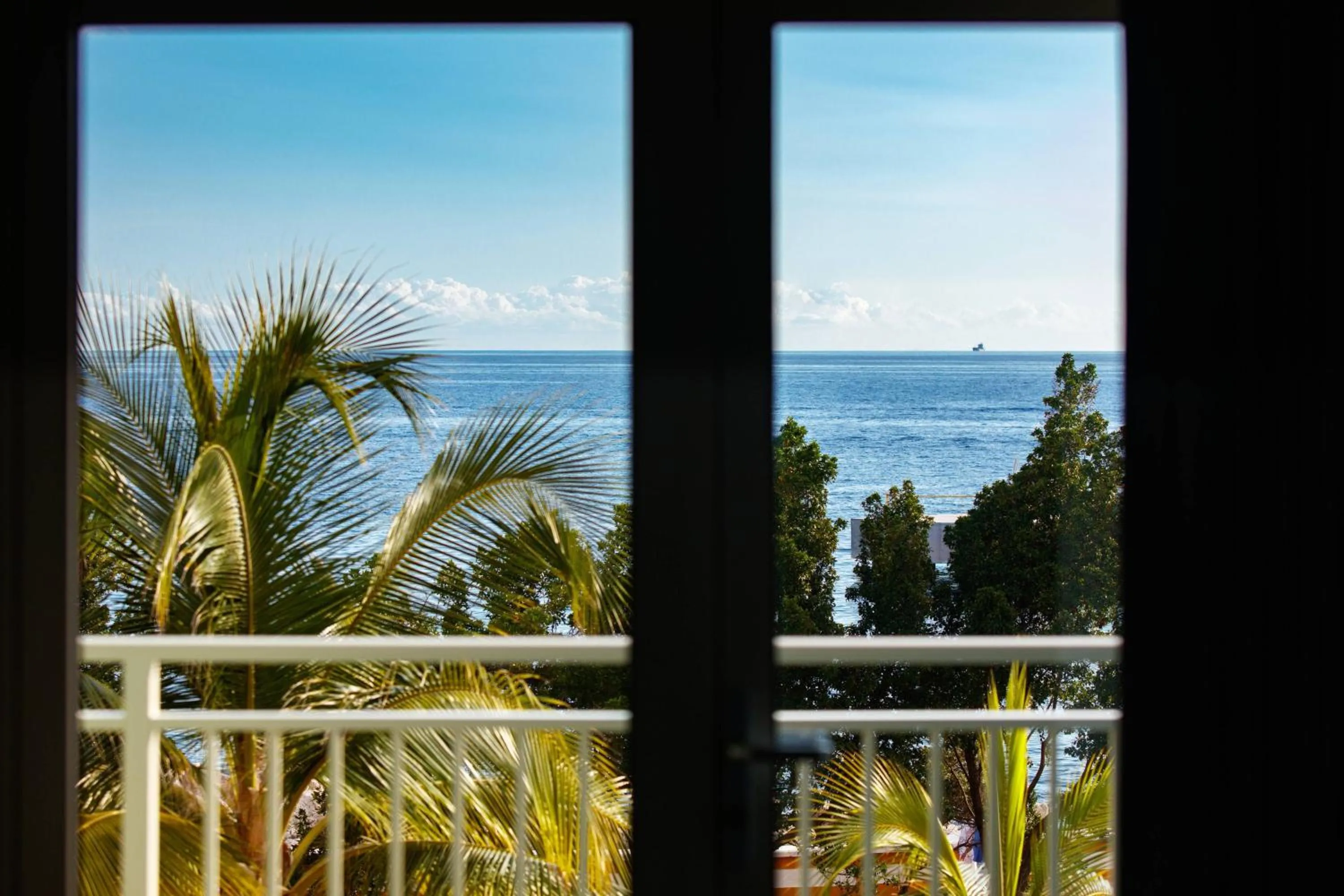 Photo of the whole room in Renaissance Wind Creek Curacao Resort