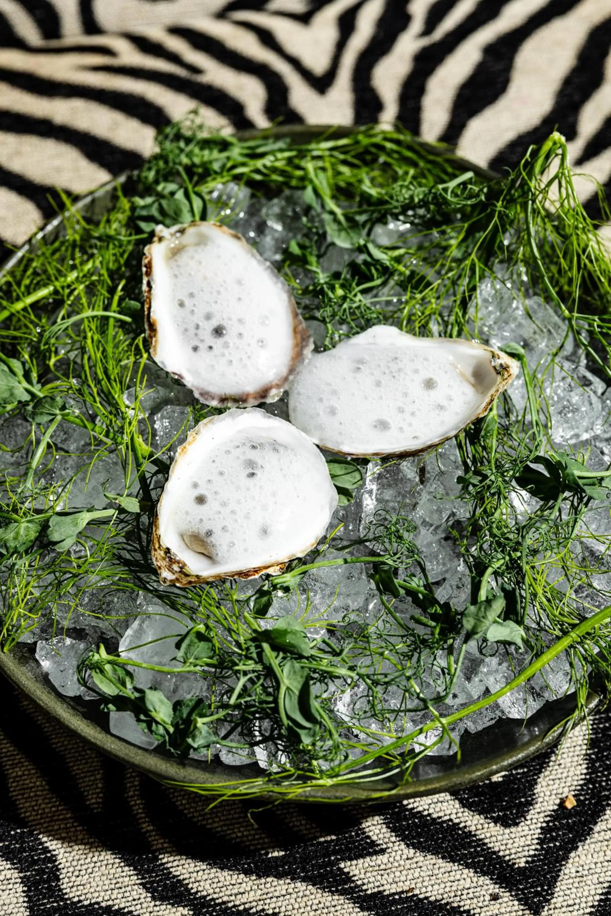 Restaurant/places to eat in Fairlane Hotel Nashville