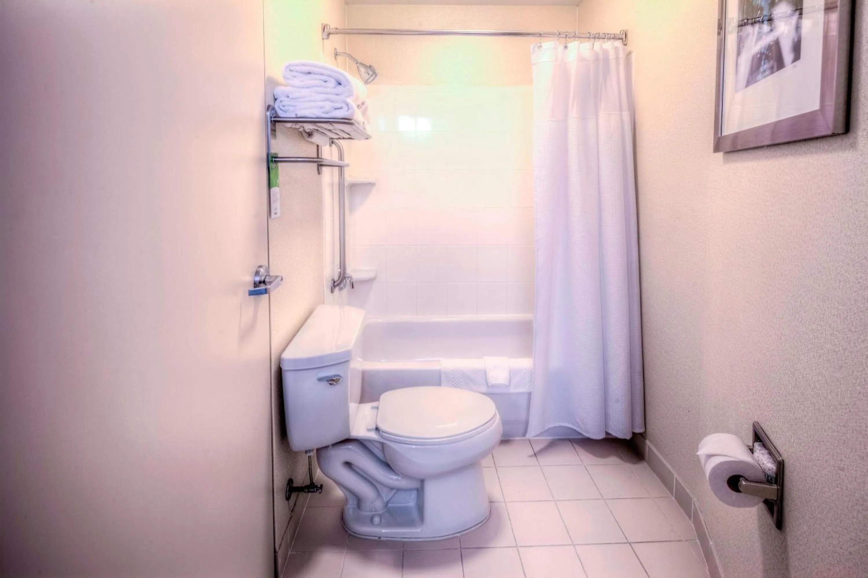 Bathroom in SpringHill Suites Dayton South/Miamisburg