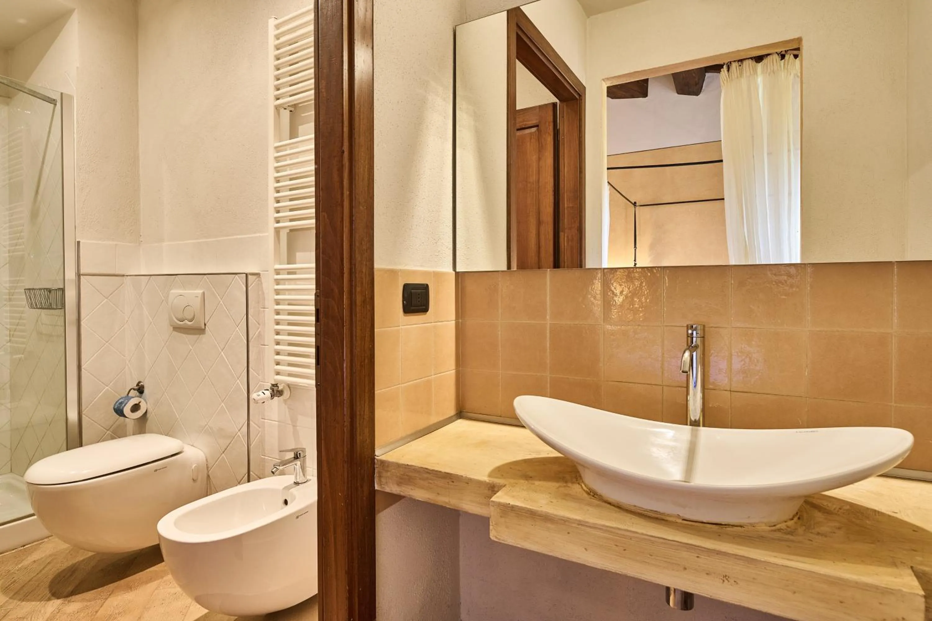 Bathroom in Borgo San Giusto