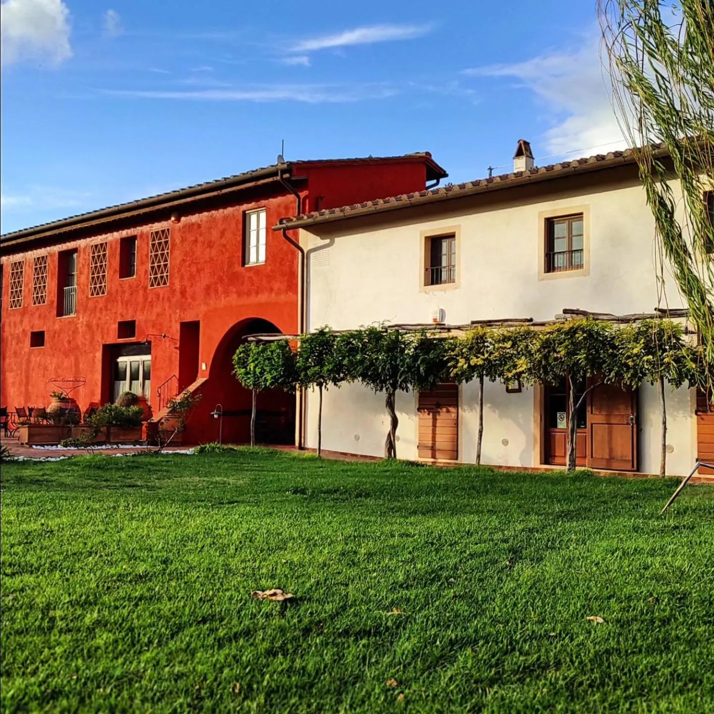 Property building in Borgo San Giusto