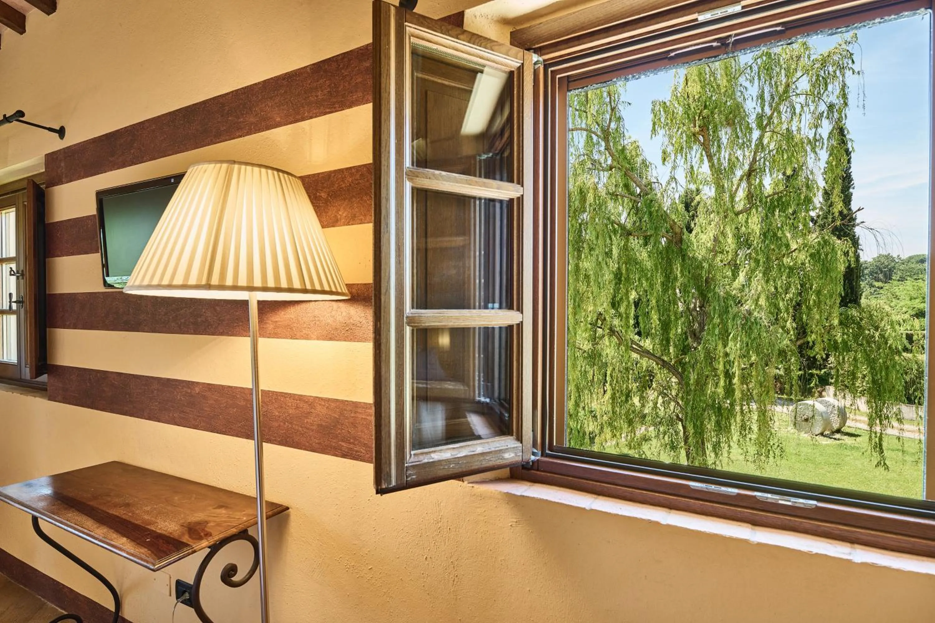 Garden view in Borgo San Giusto