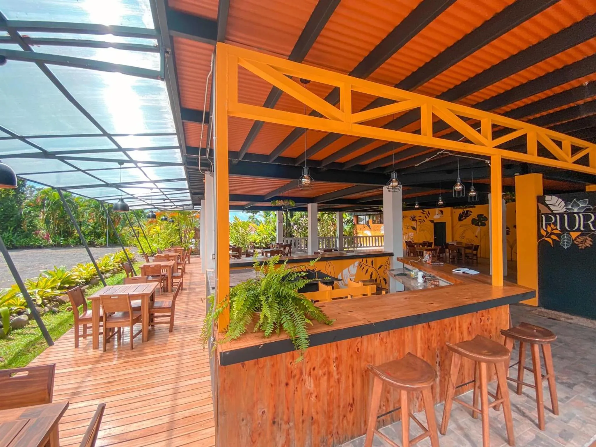 Restaurant/places to eat in Hotel Volcan Verde
