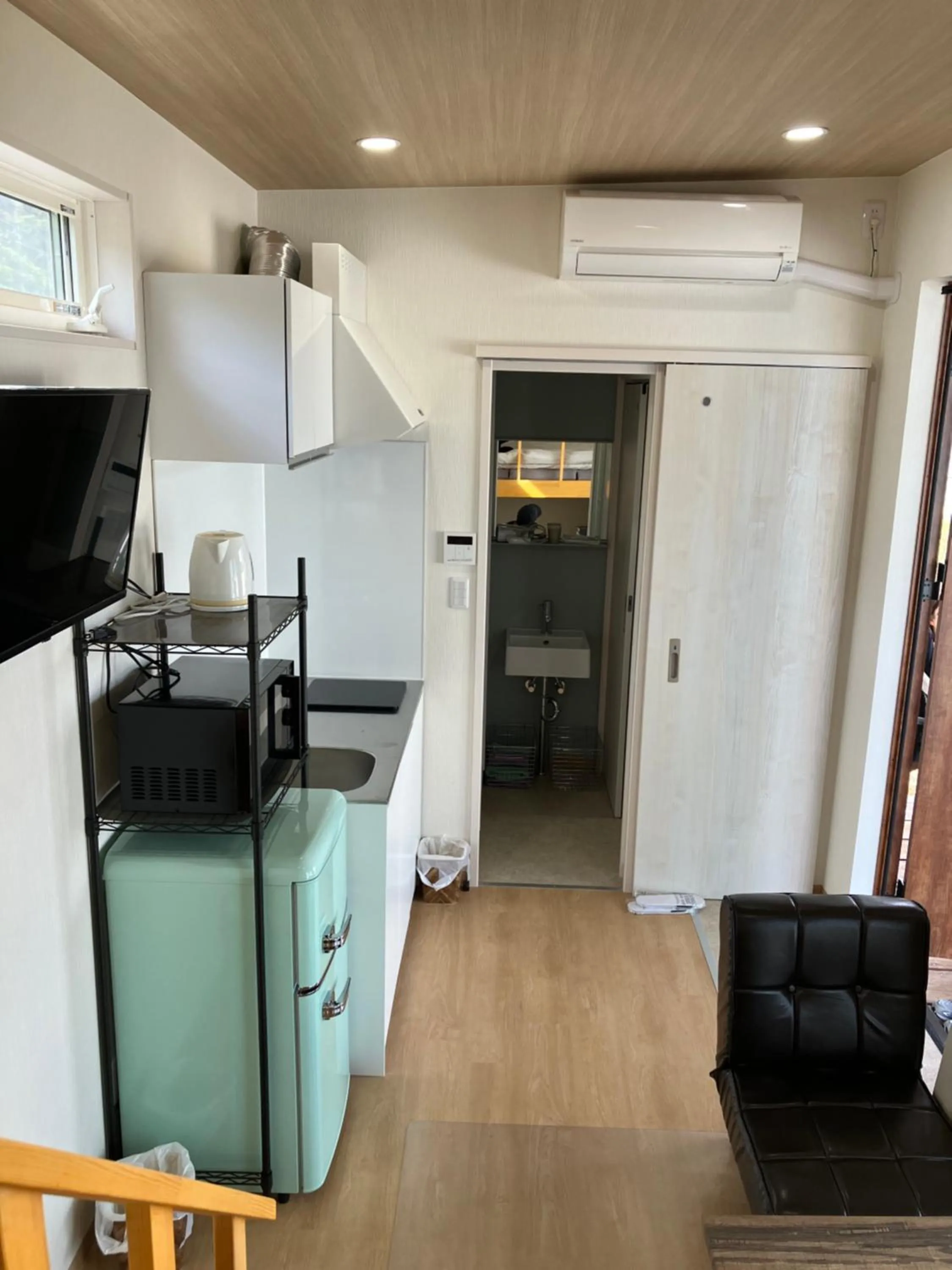 TV and multimedia in Sea Breeze 1987