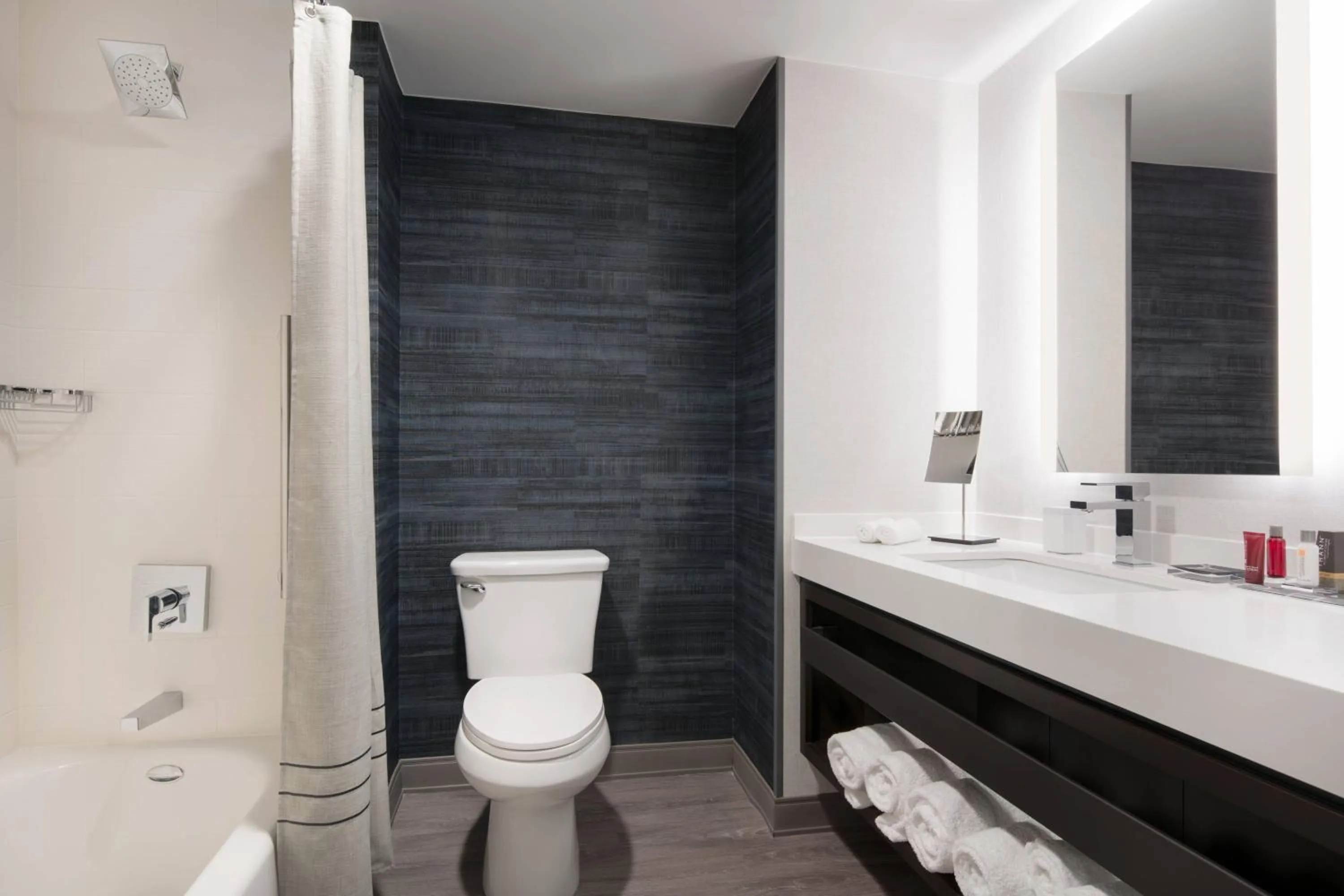 Bathroom in Boulder Marriott