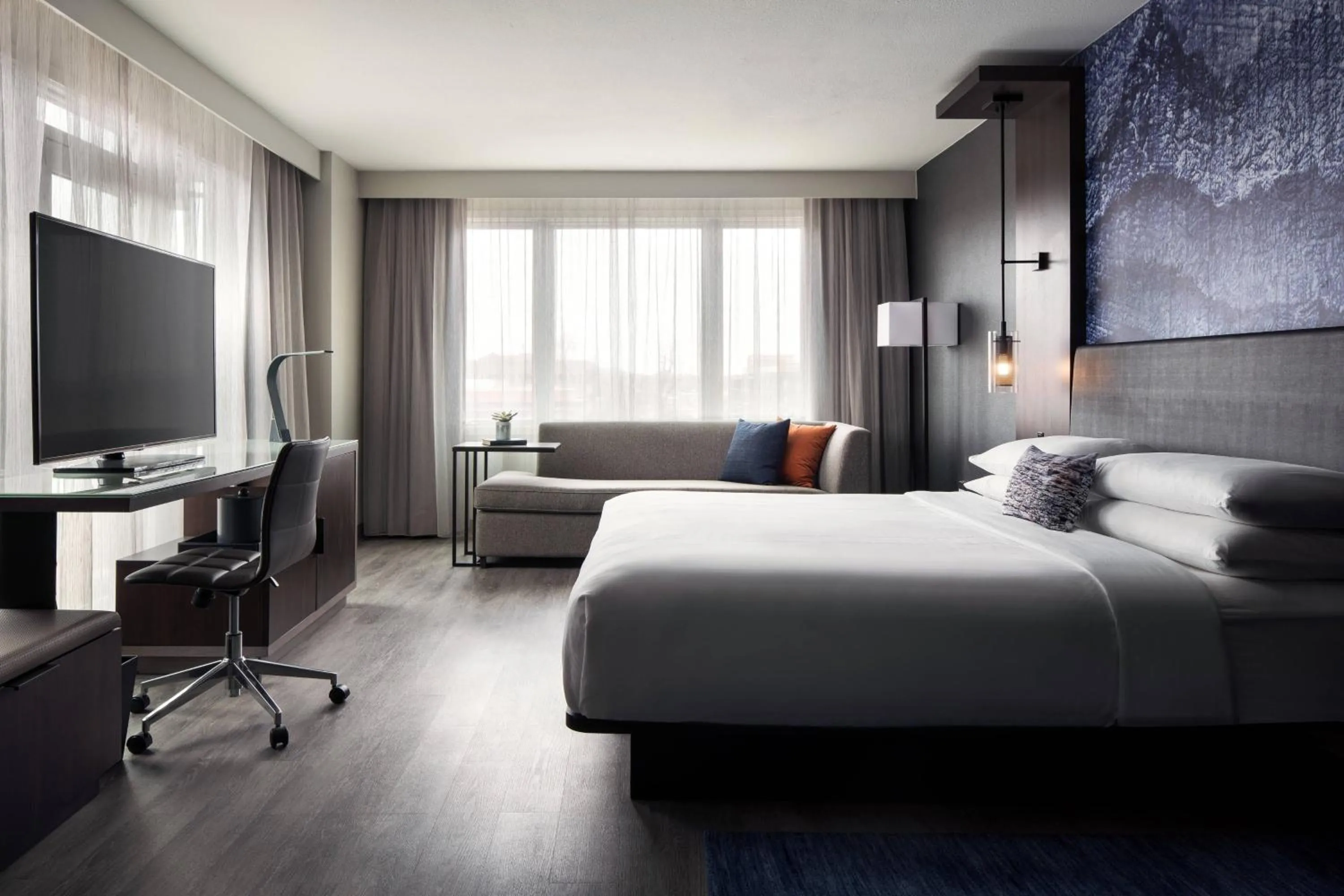 Photo of the whole room, Bed in Boulder Marriott