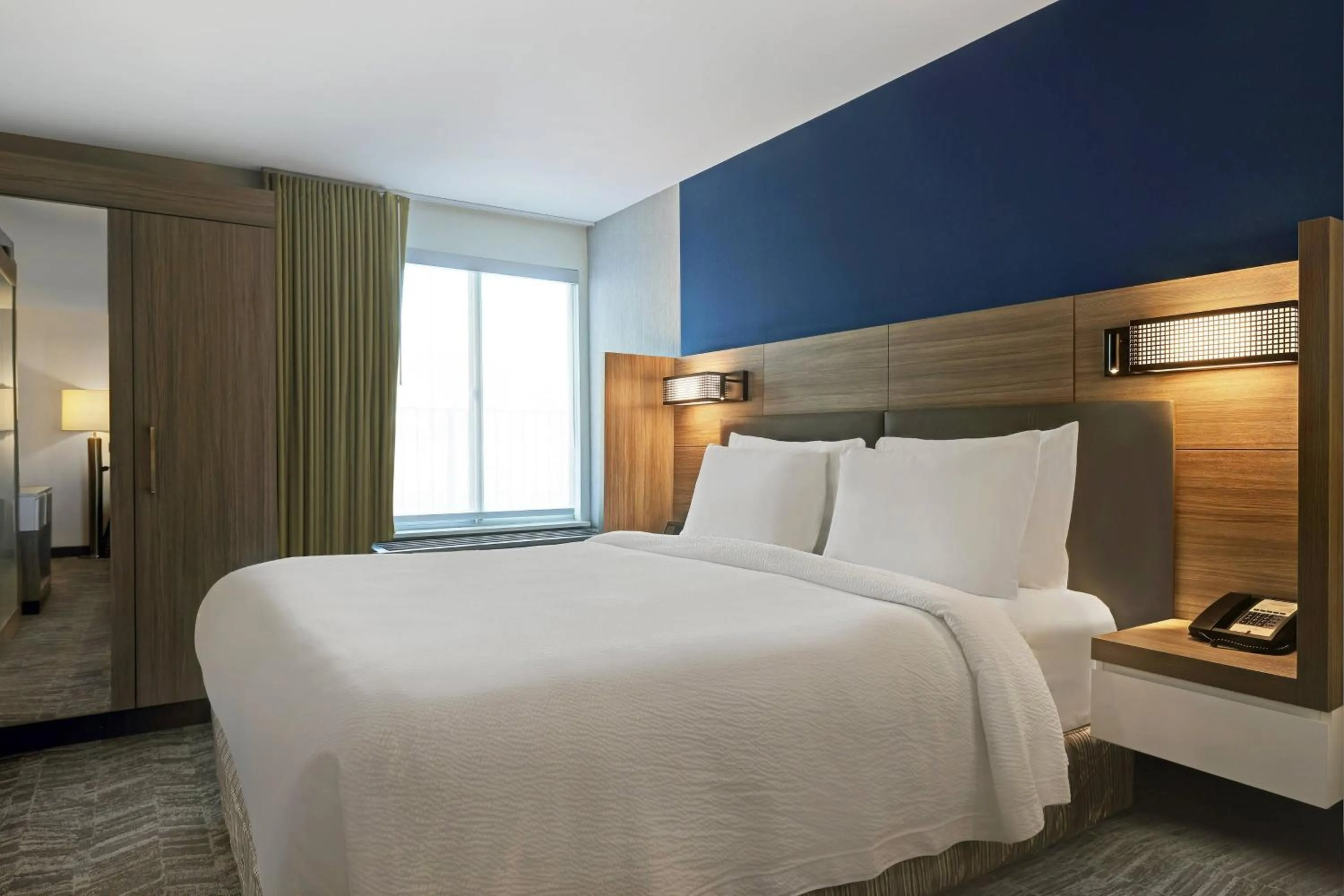 Bedroom, Bed in SpringHill Suites by Marriott Palm Desert