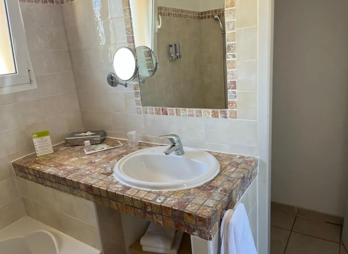 Bathroom in Hôtel Lilium Maris