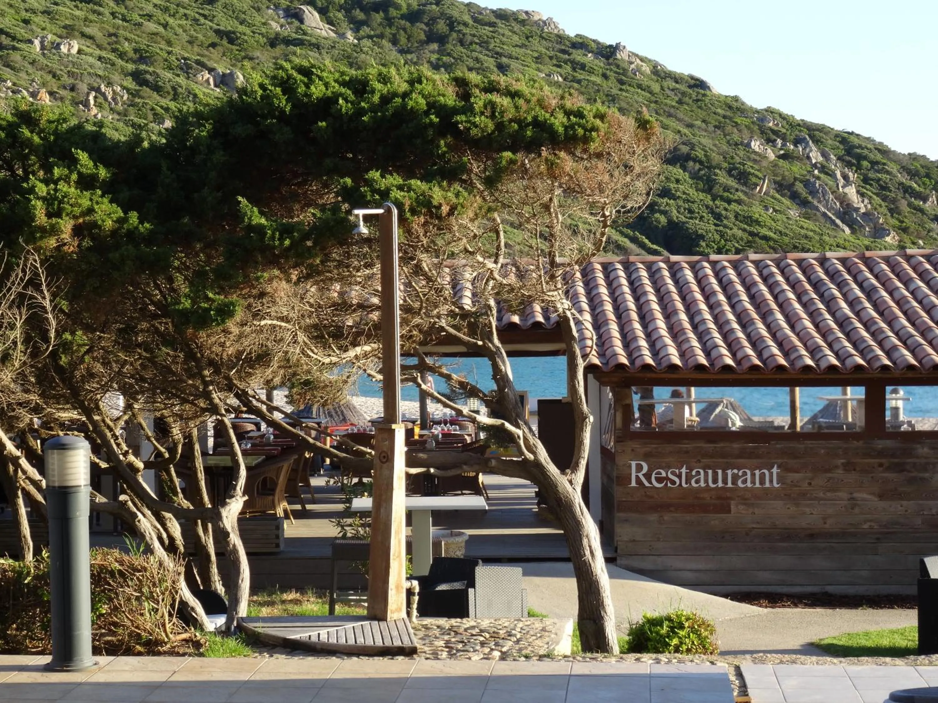 Restaurant/places to eat in Hôtel Lilium Maris