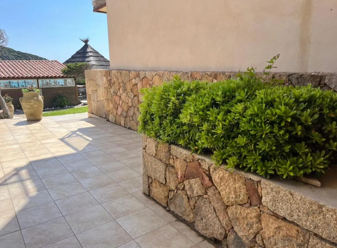 Property building in Hôtel Lilium Maris