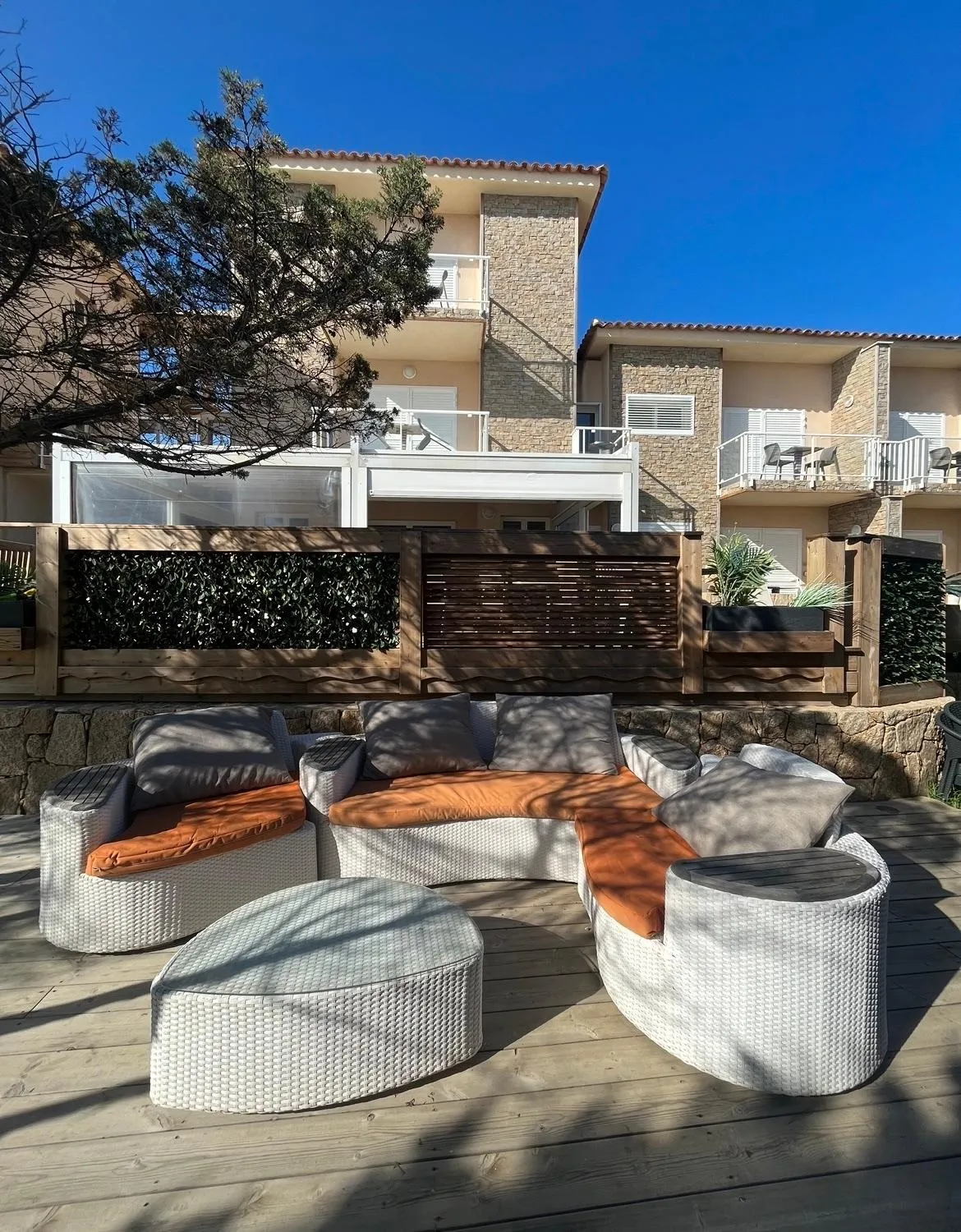 Property building in Hôtel Lilium Maris