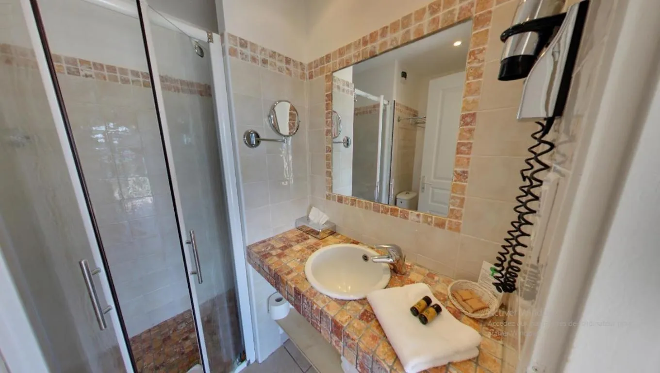 Bathroom in Hôtel Lilium Maris