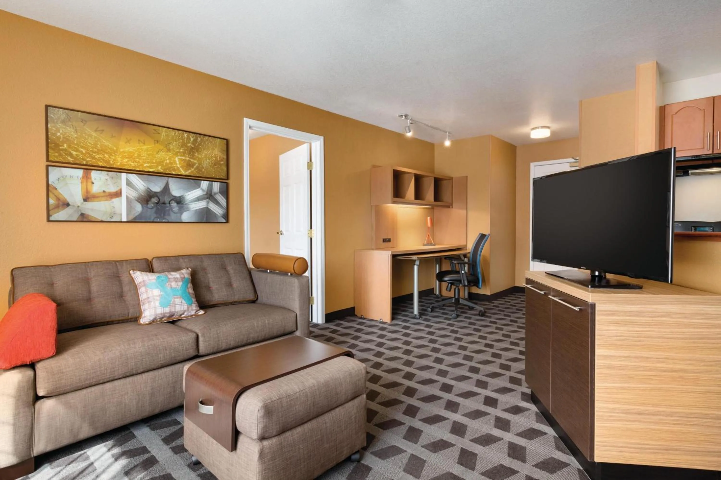 Living room in TownePlace Suites by Marriott Denver Downtown