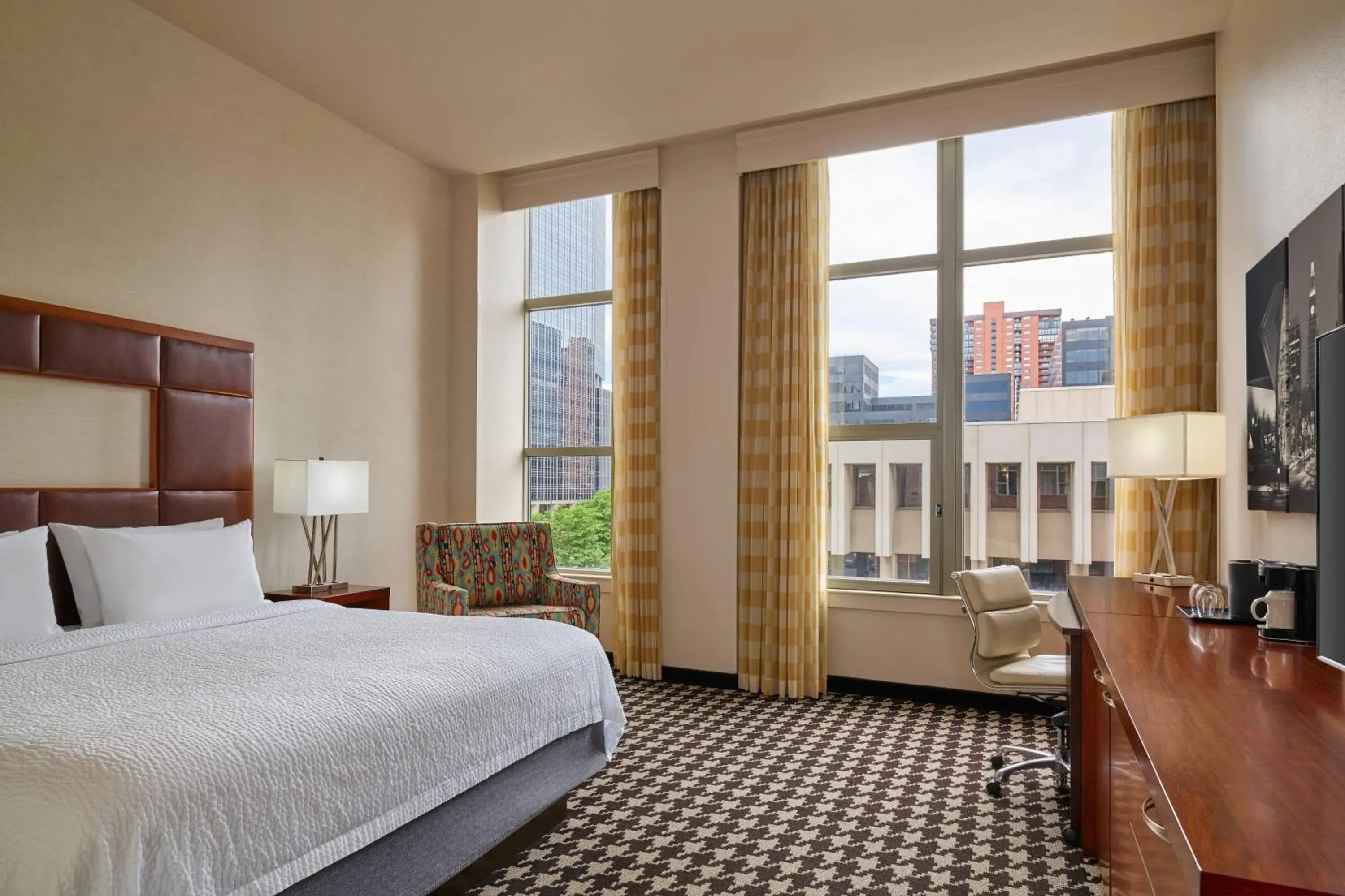King Room with City View in Courtyard by Marriott Denver Downtown King Room with City View in Courtyard by Marriott Denver Downtown