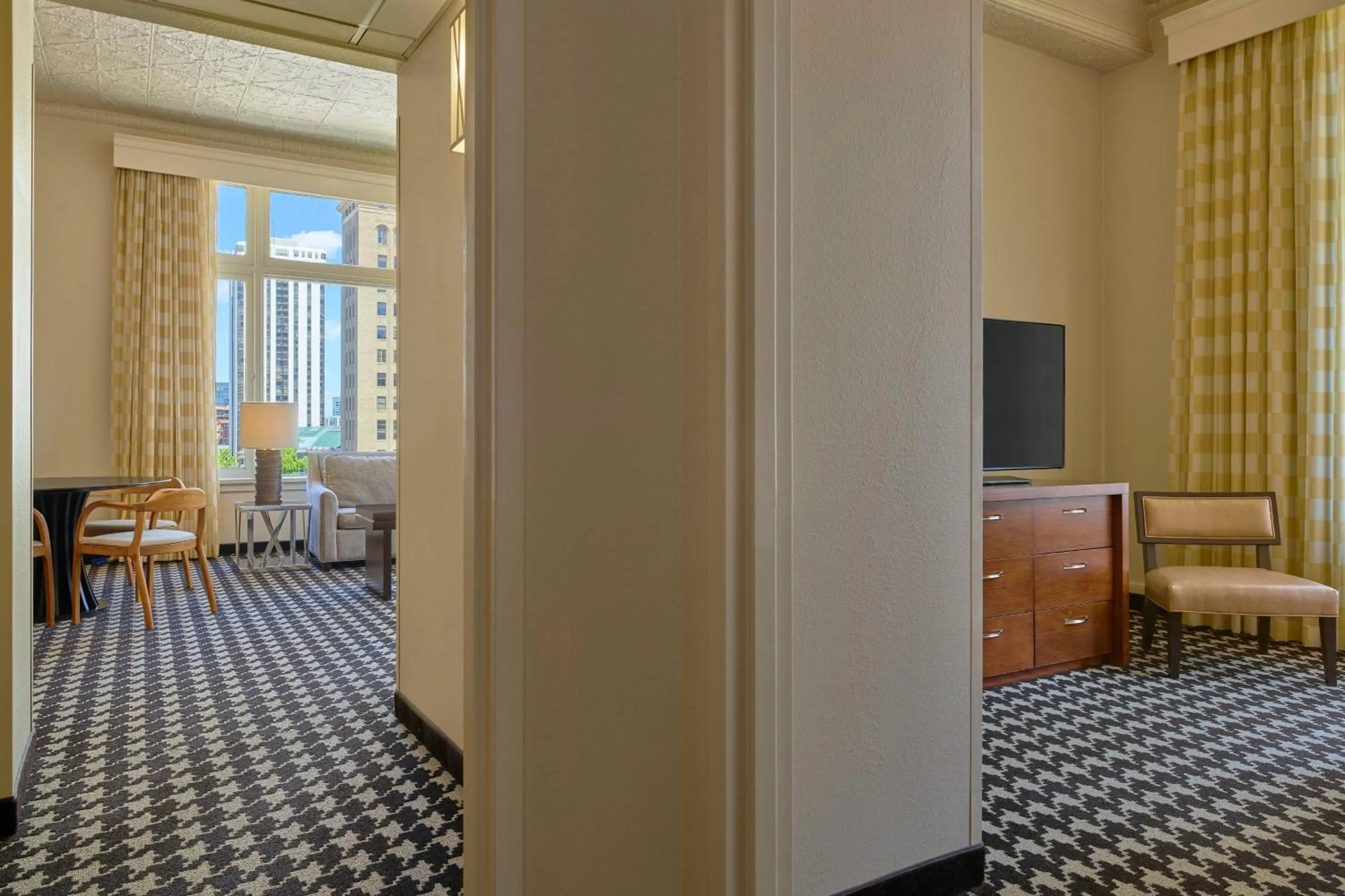 Bedroom in Courtyard by Marriott Denver Downtown