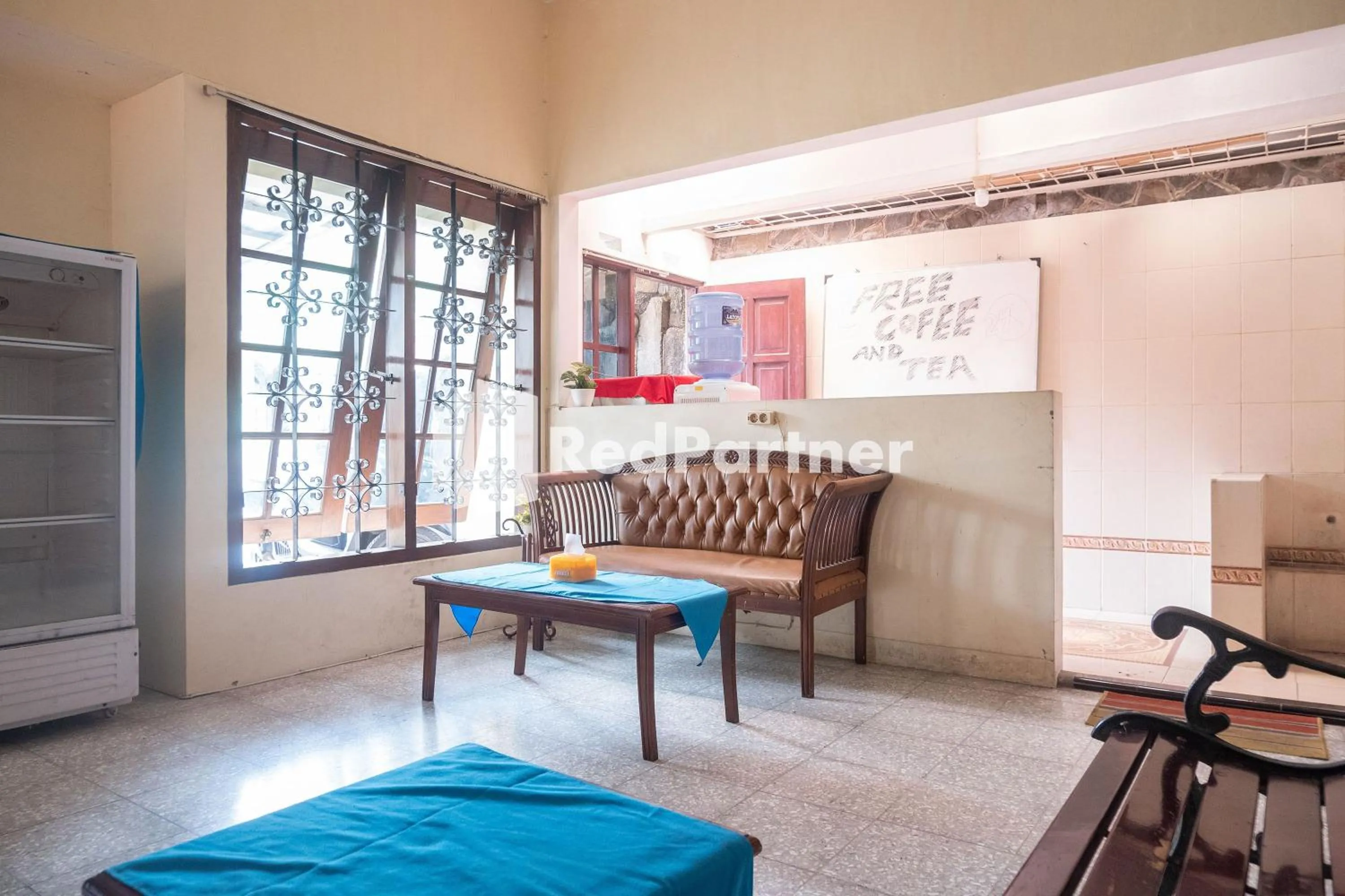 Living room in Athaya Hotel Syariah near UGM Yogyakarta Mitra RedDoorz