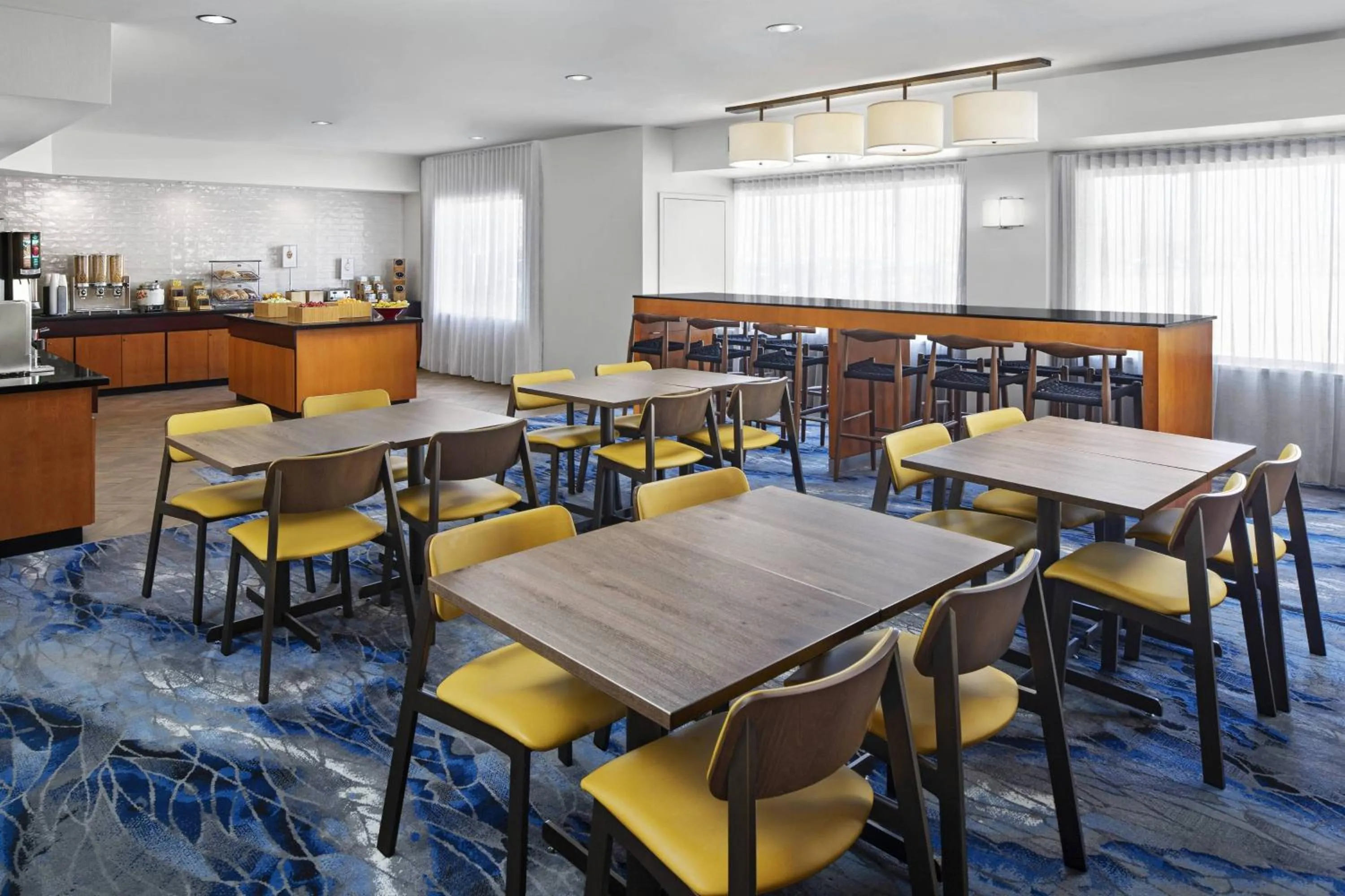 Restaurant/places to eat in Fairfield Inn & Suites Denver Airport