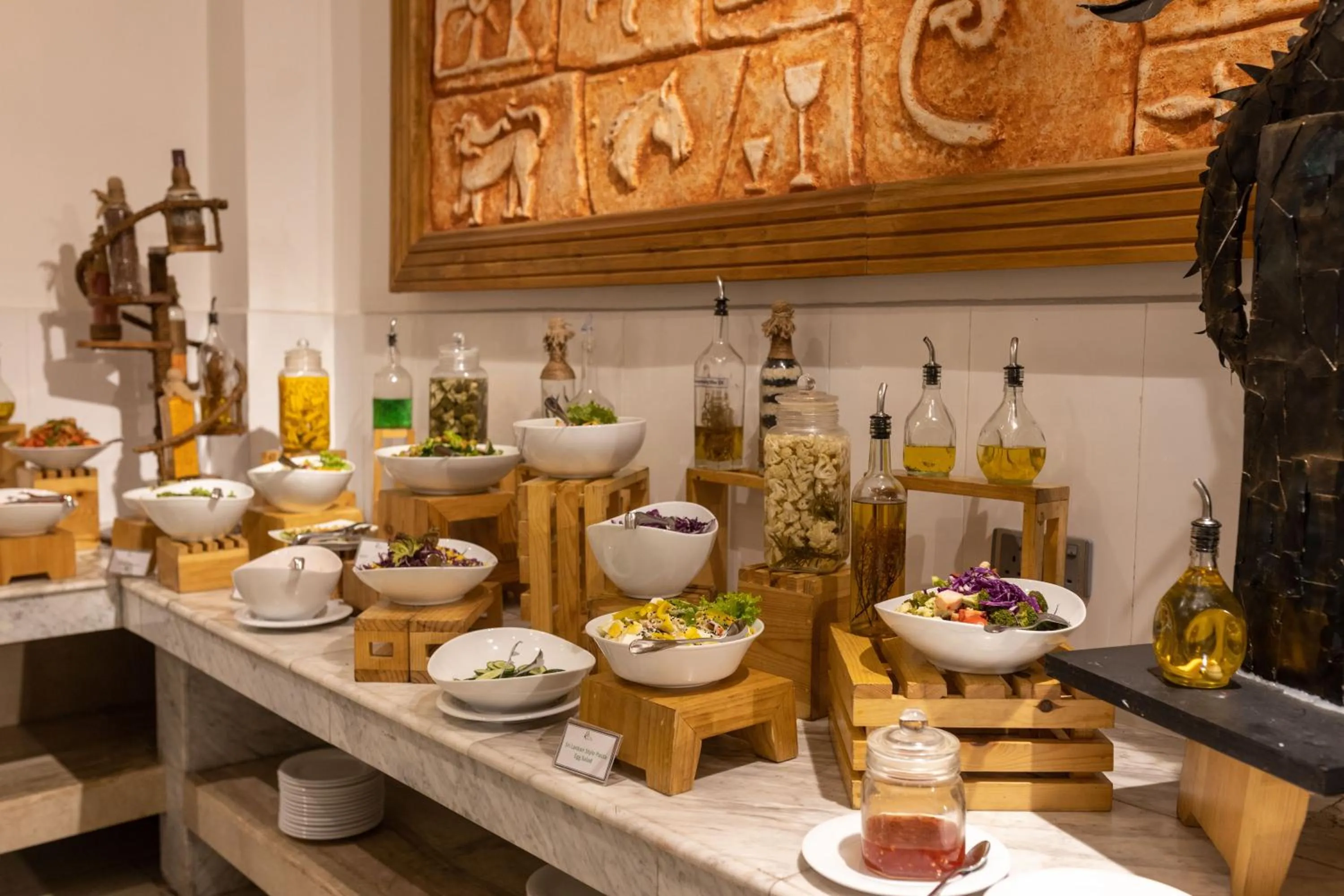 Food and drinks in Araliya Green City - Your Gateway to Everything in Nuwara Eliya