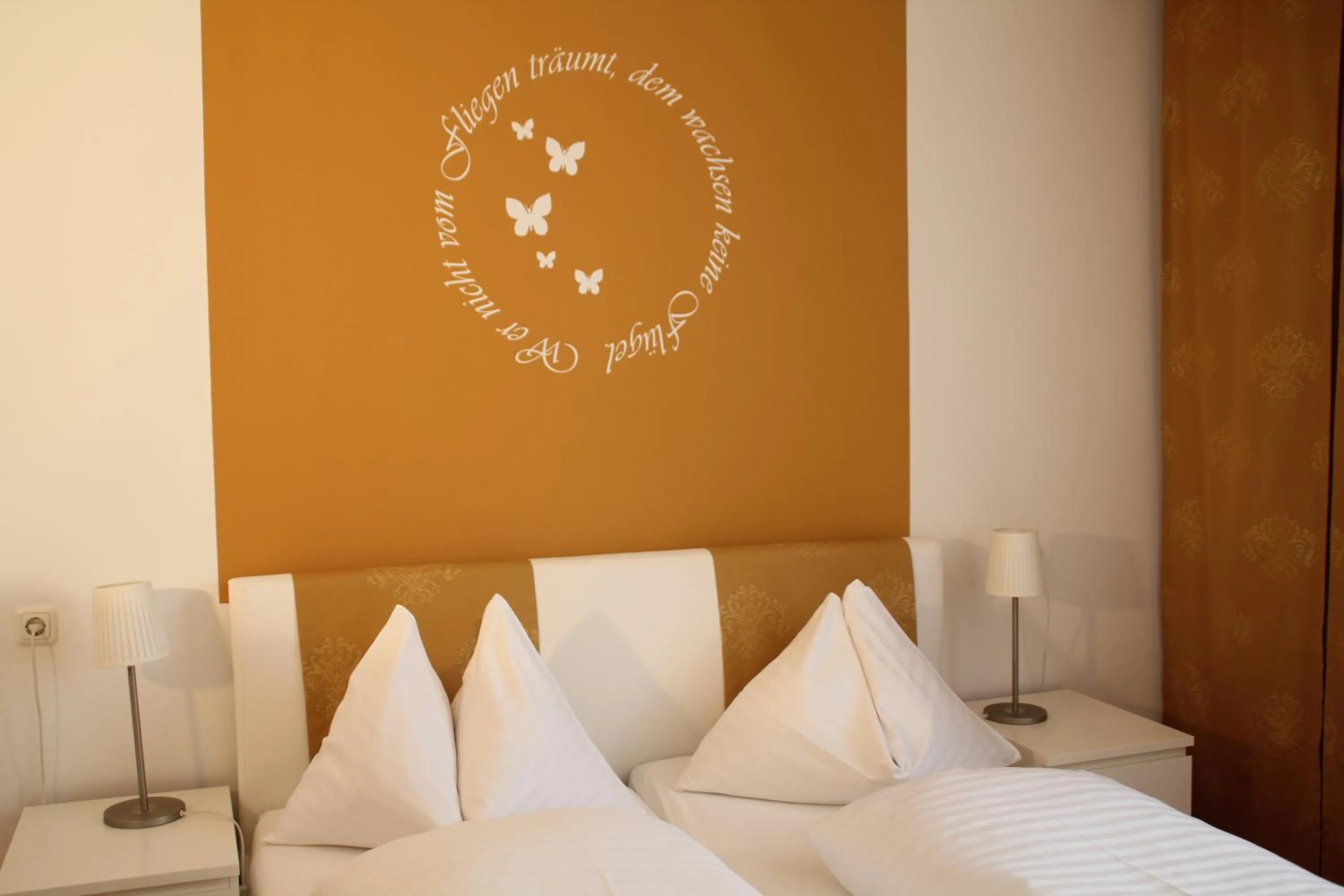 Bed in Stadthotel Gürtler