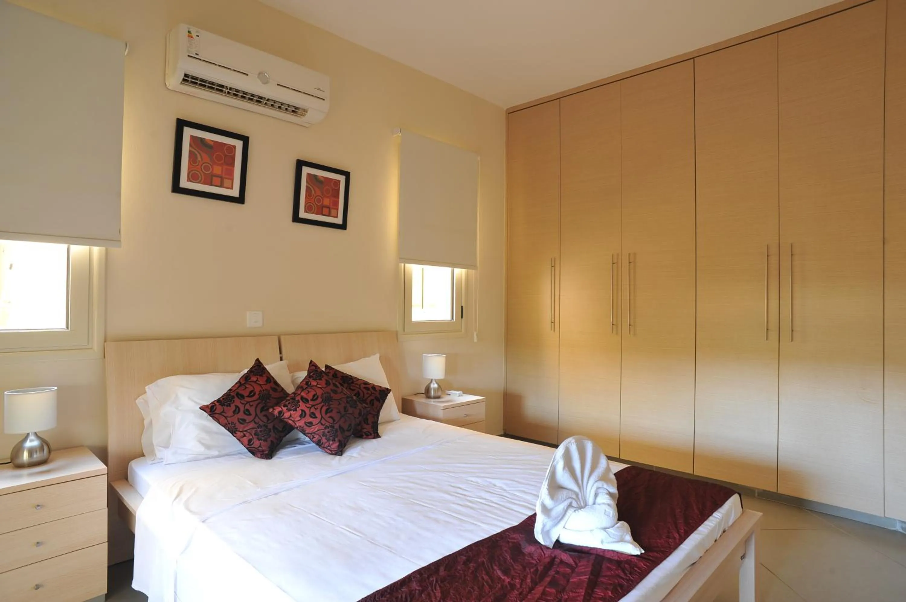 Bed in Aphrodite Sands